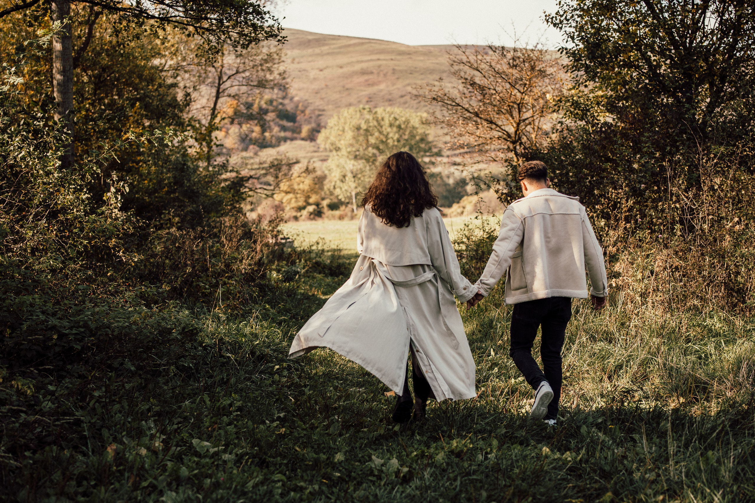 Sedinta foto realizata la Drumul Sfântul Ioan din Cluj-Napoca. Horatiu Fat: Fotograf si Videograf Profesionist Nunta Cluj-Napoca