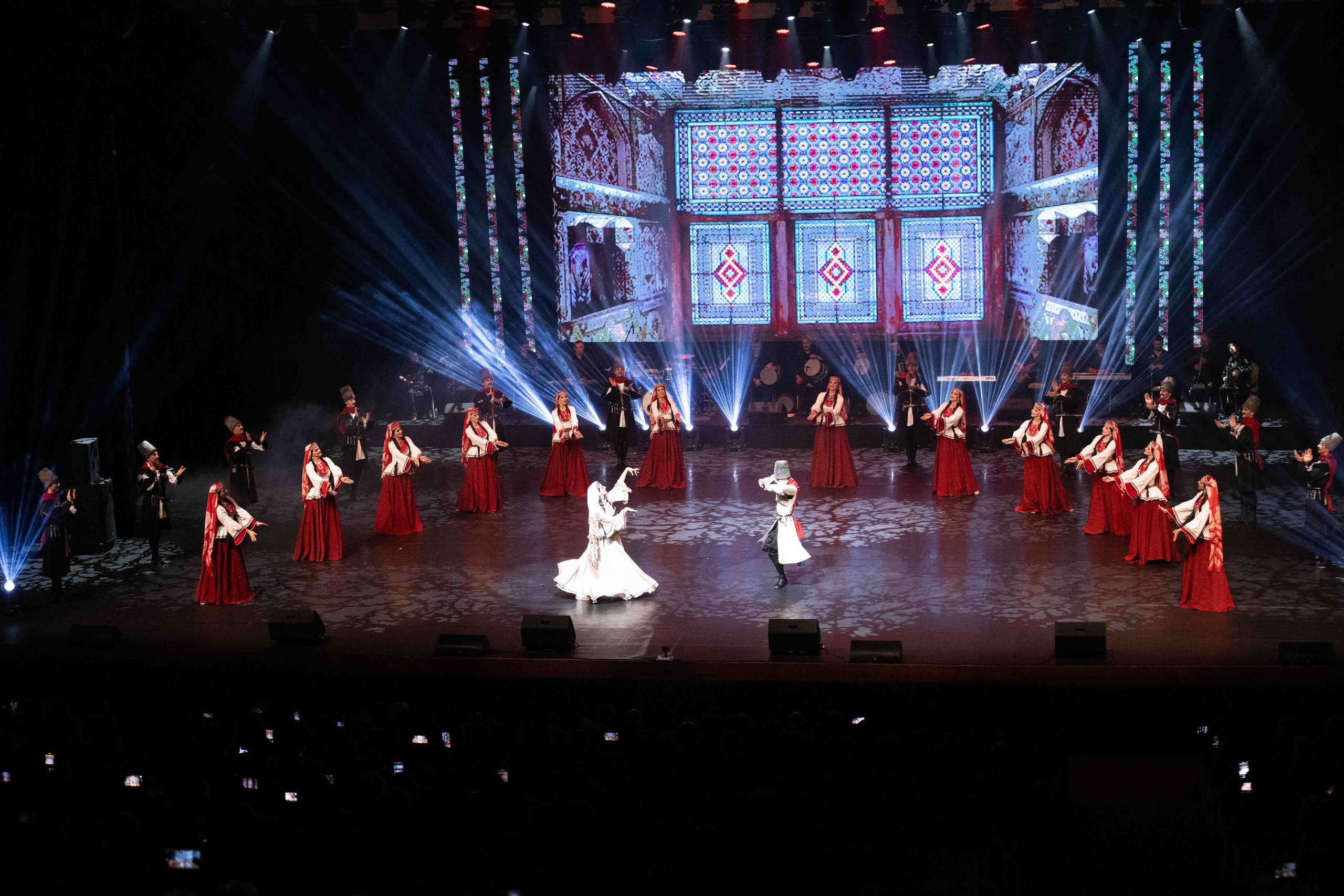 STATE DANCE ENSEMBLE. Wedding&Event photographer Ismail Rzayev in Baku