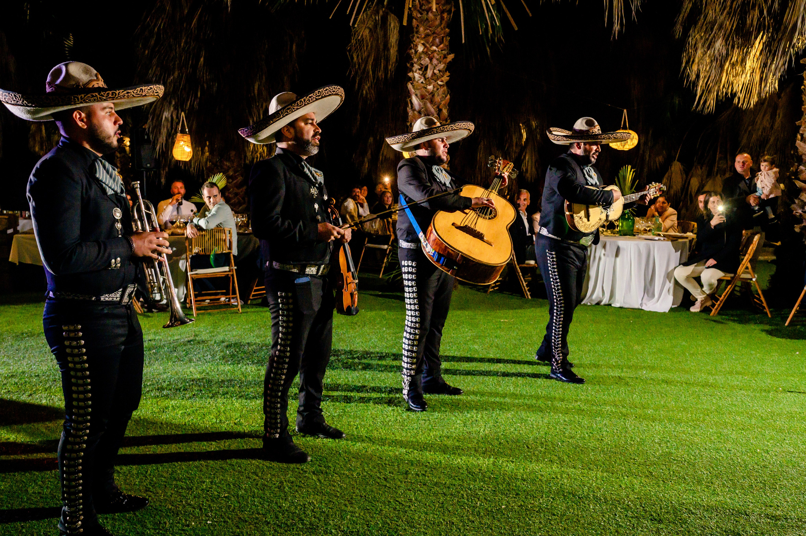 BYZO MEDIA. PETRU BYZO - family and children photographer in ROMANIA