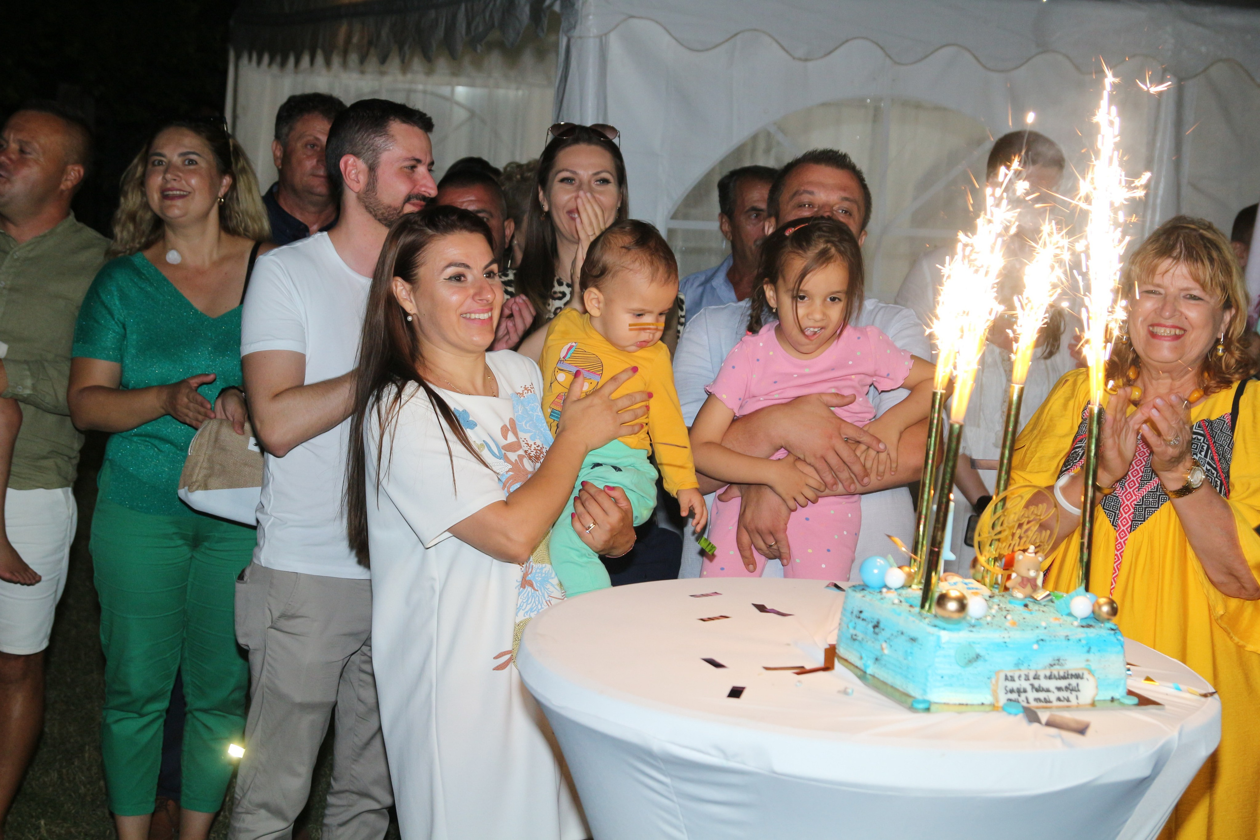 BYZO MEDIA. PETRU BYZO - family and children photographer in ROMANIA