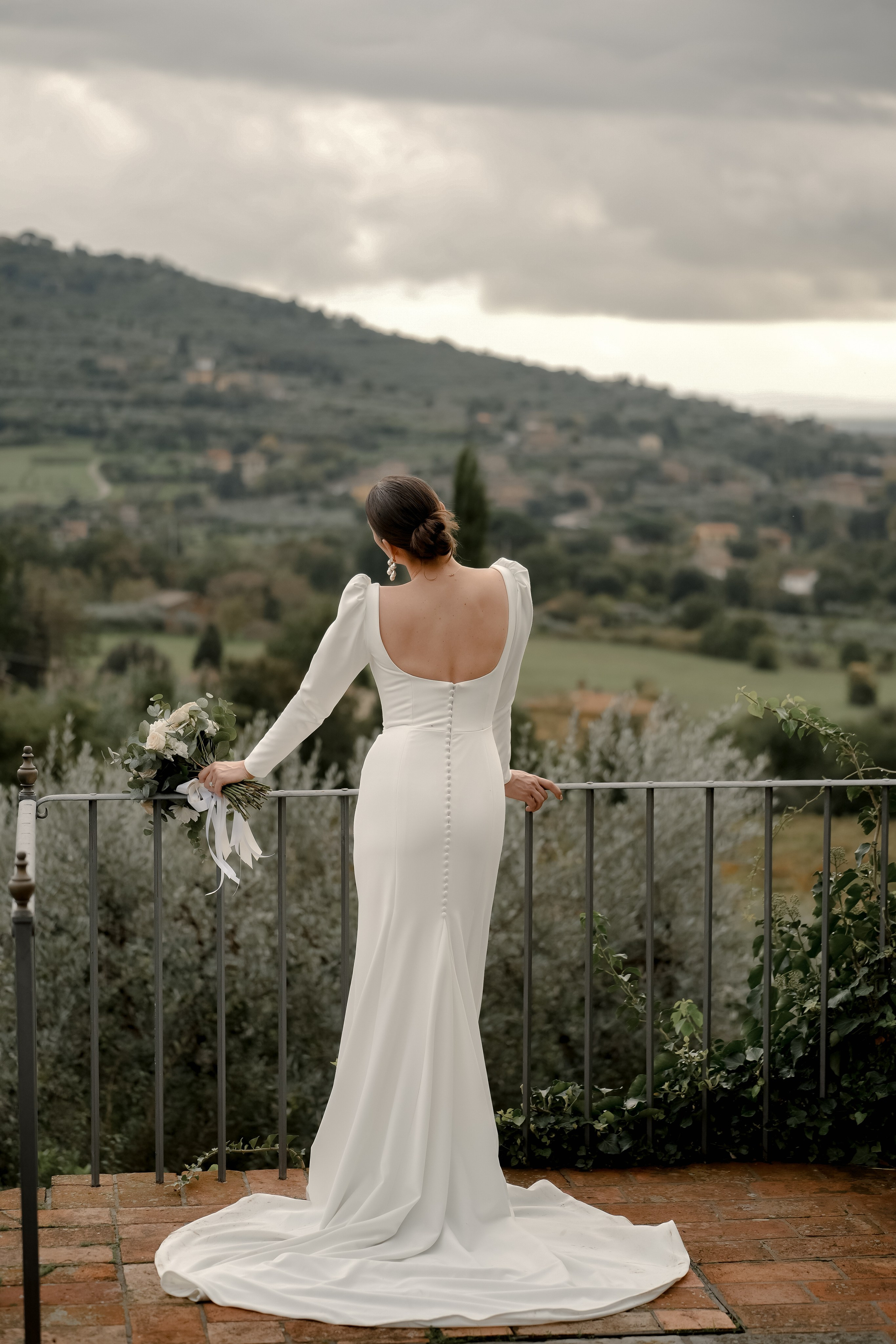 Elopment in Cortona. Villa Falconiere. Wedding Photographer in Italy