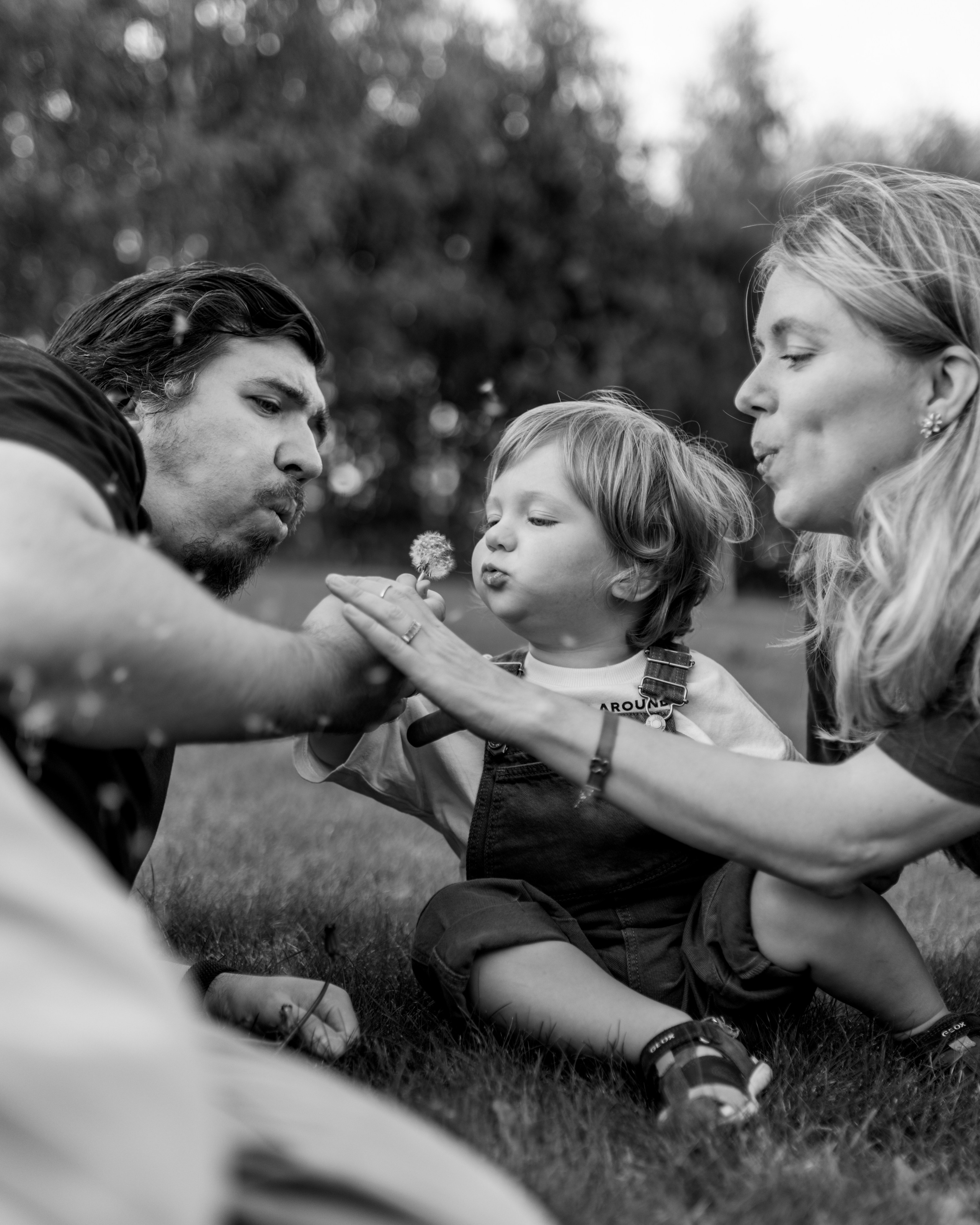 Maksim with parents (Queen Elizabeth Olympic park). Anastasia Klink, Photographer in London