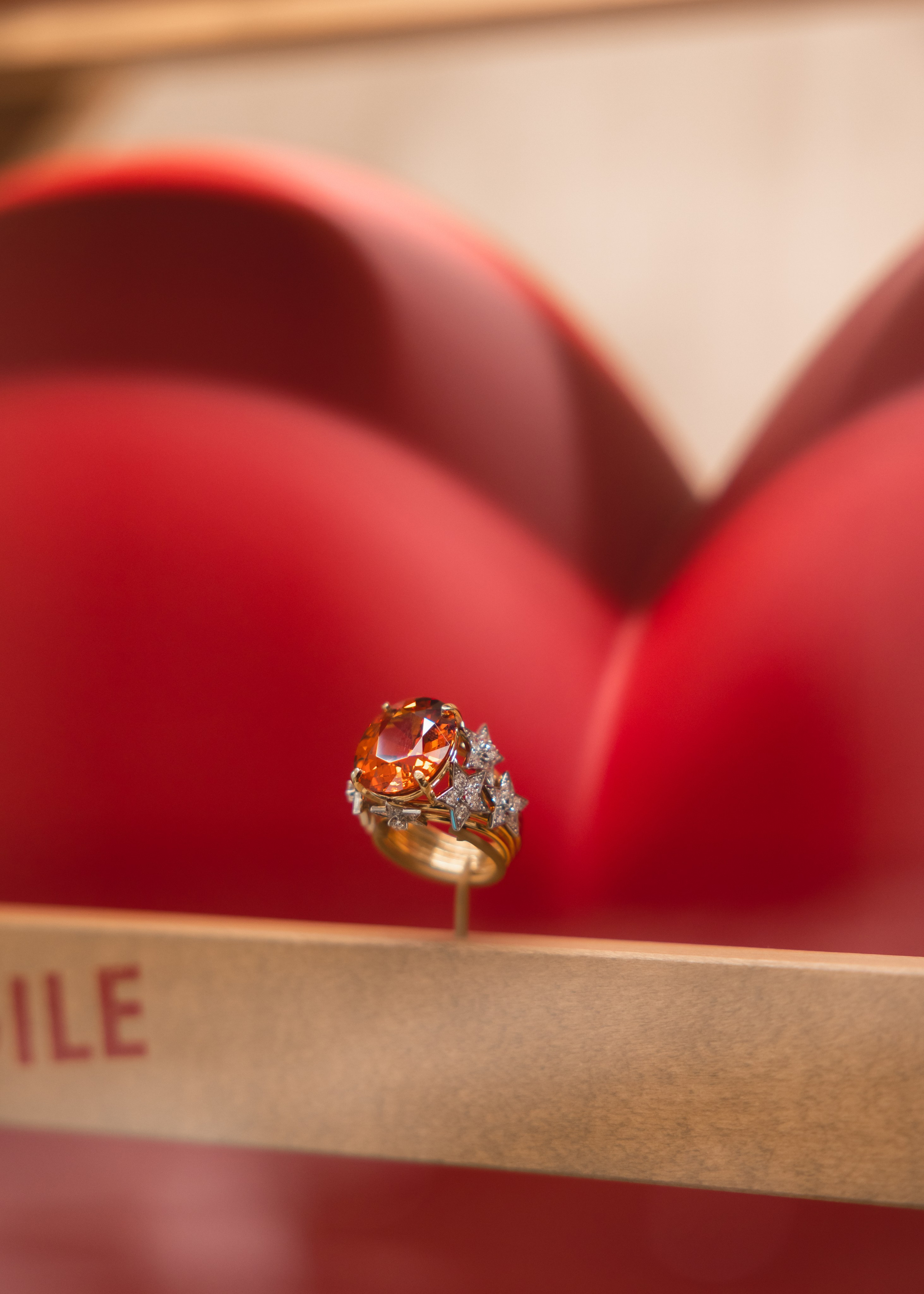 Tiffany. Professional wedding photographer in Copenhagen, Denmark — Julia Byron