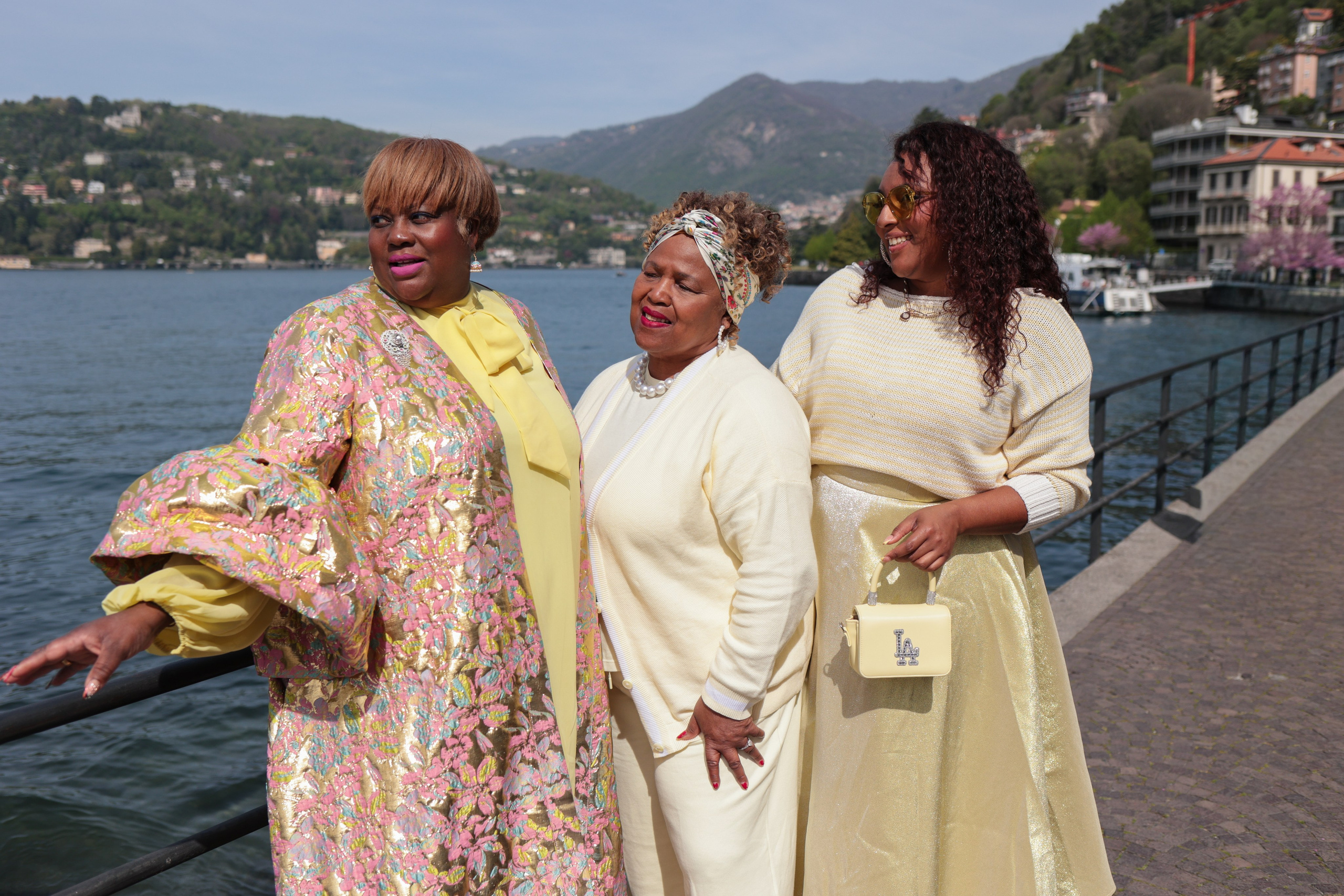 Girls Trip Como. Photographer in Milan |Mila Pro Photo