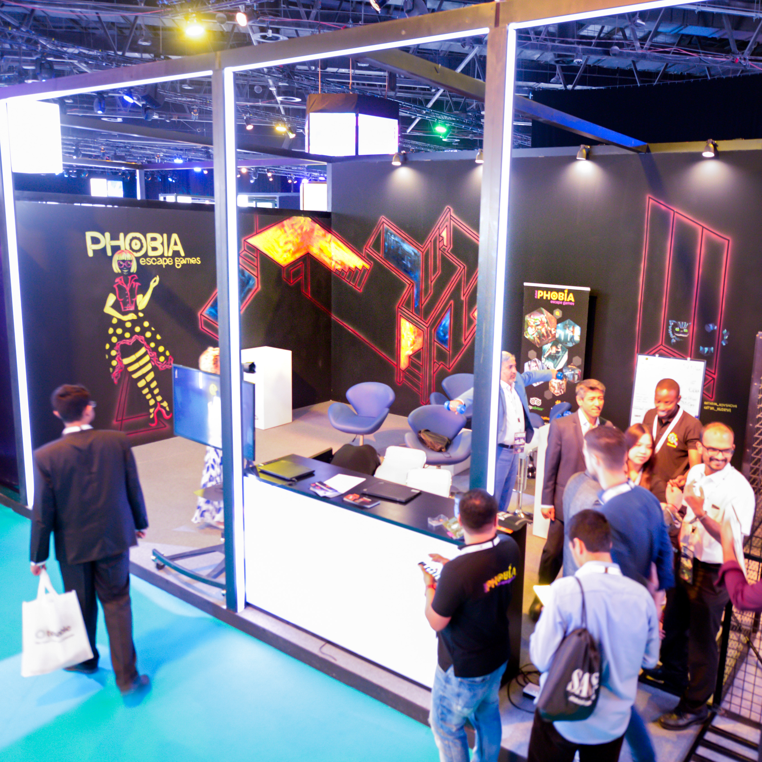 Wallpainting for  Phobia Dubai Escape Games stand on INDEX Exibition. Dubai. 2019 Artistic design: Kathrin Kovshova. Artist  team:  Kathrin  Kovshova, Katya Kudrya.