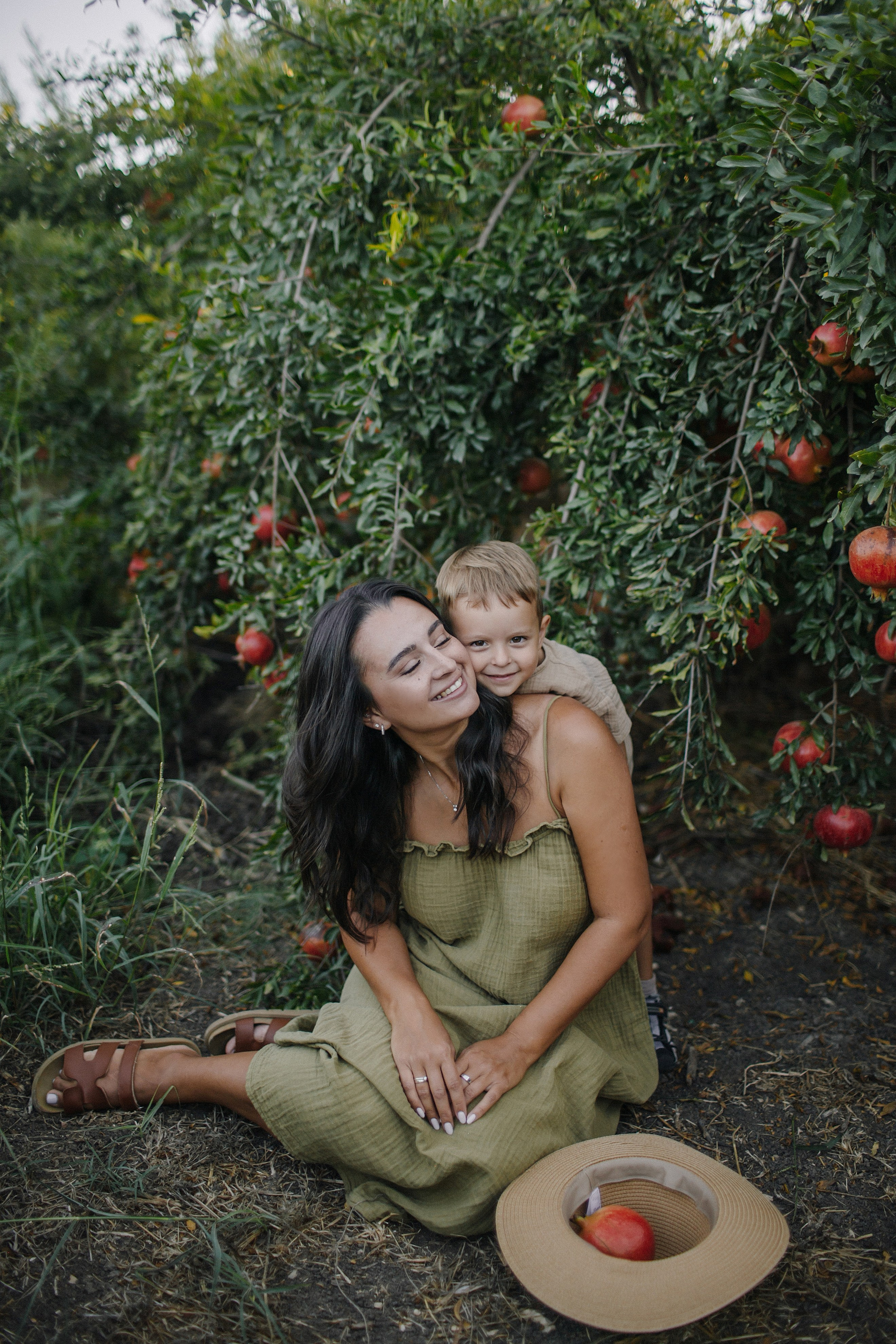 Binyamina garden. Family photographer in Israel