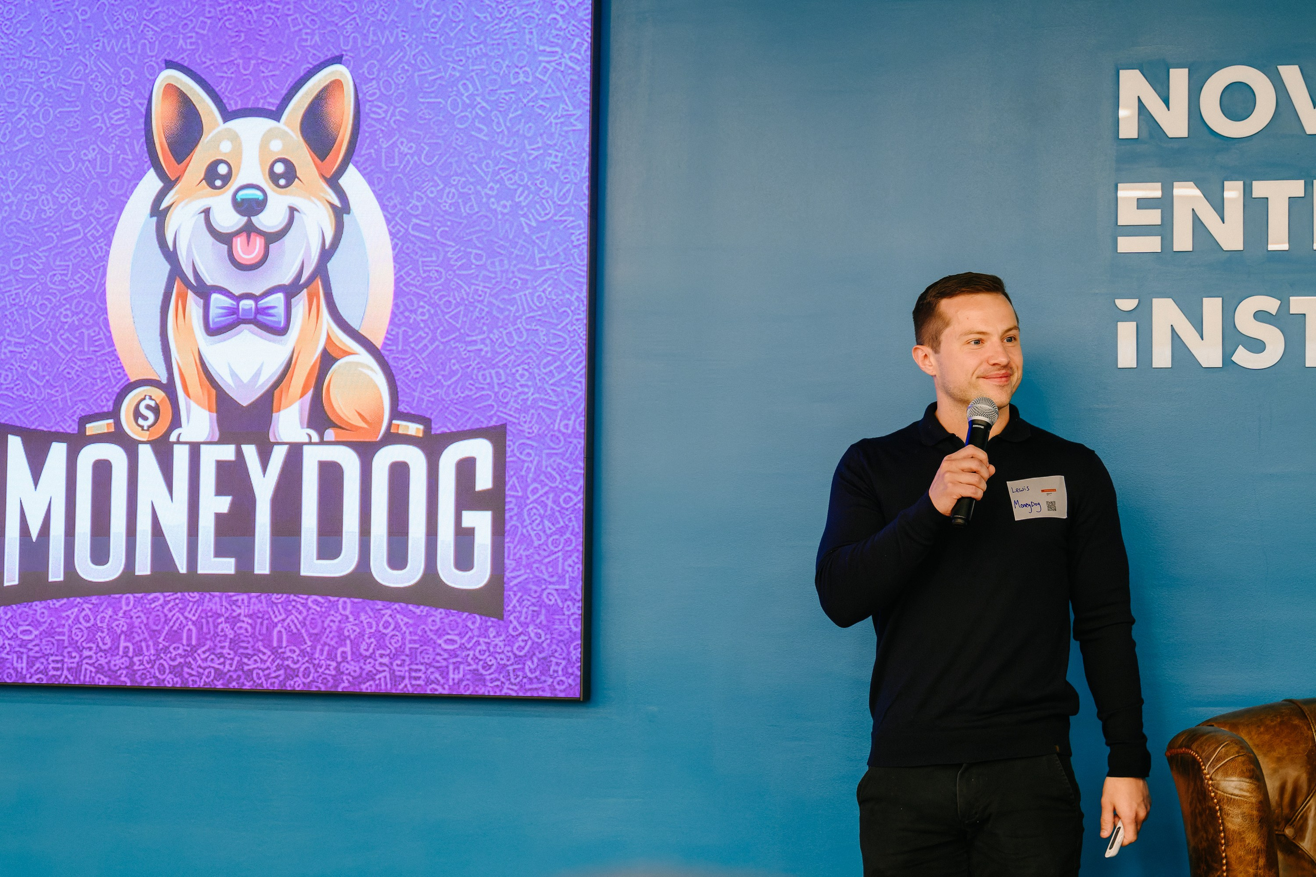 Pitch session. Photographer in Lisbon Elena Lialina