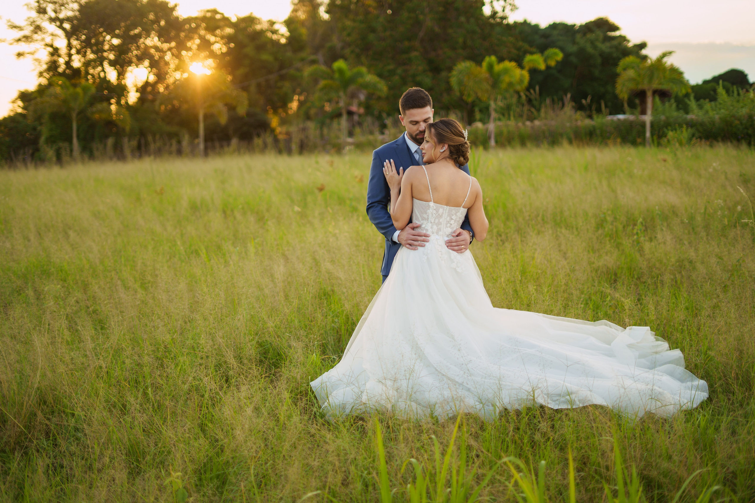 História de Aline & Gabriel. O Casal Dos Noivos