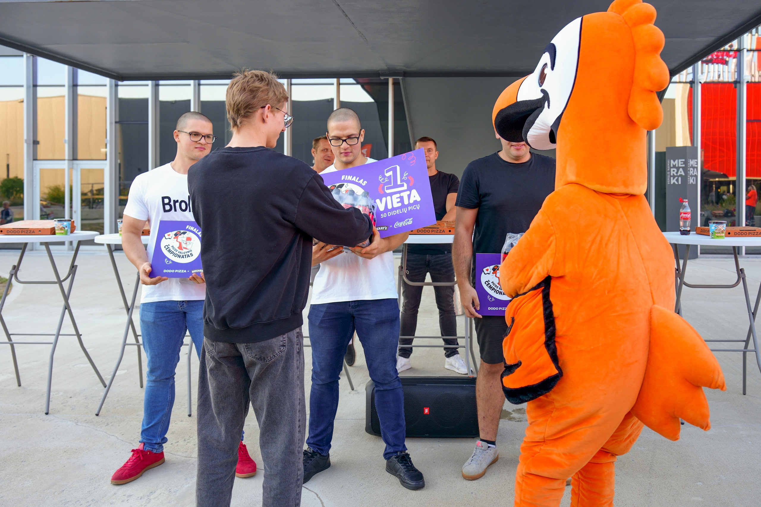 Dodo Pizza Picų Valgymo Čempionatas!. Elina Sapiega fotografė Vilniuje