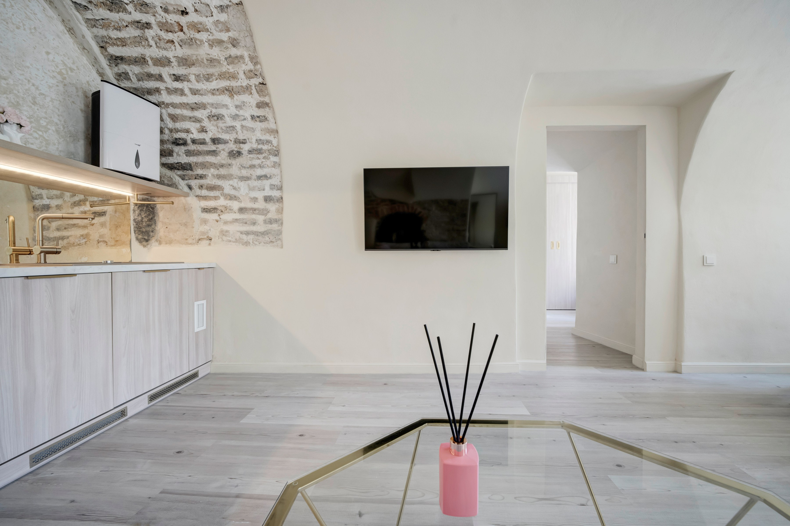 Teatro g. 7 , Vilnius. Elina Sapiega fotografė Vilniuje