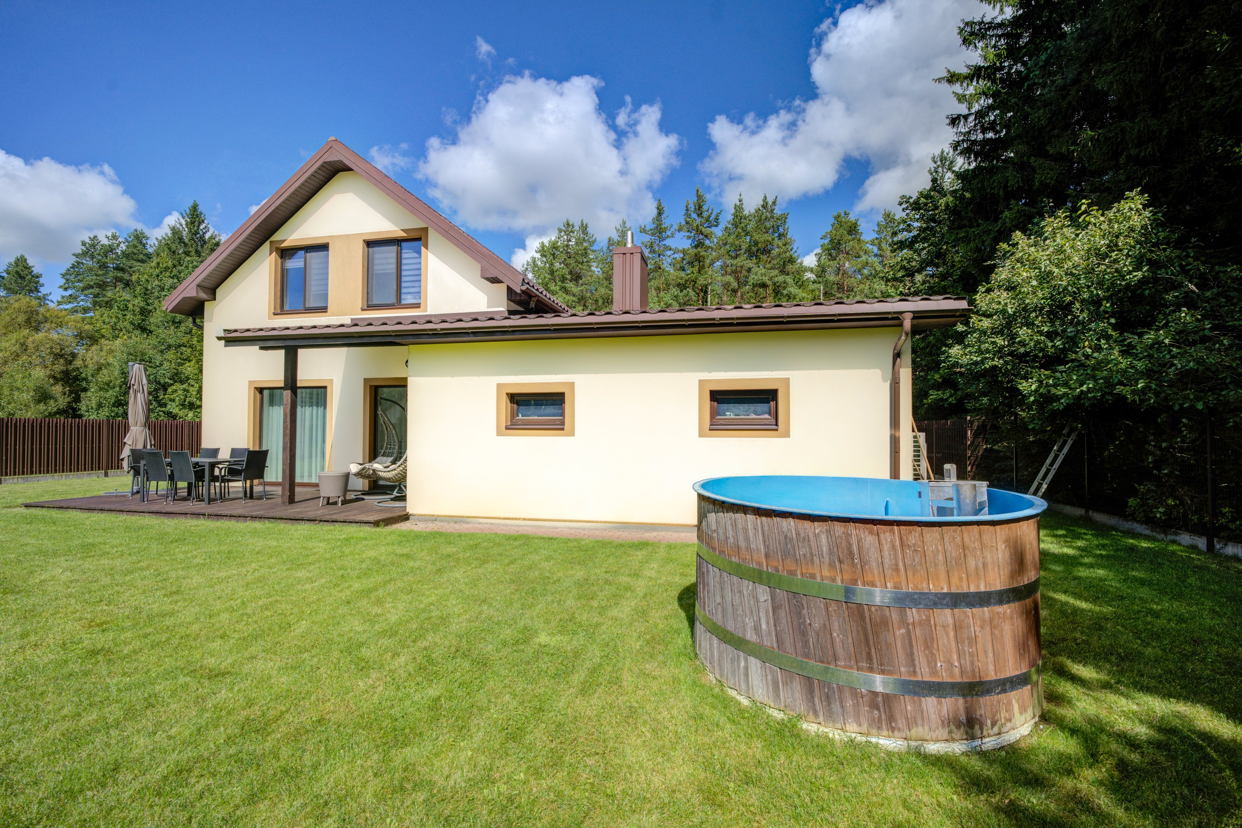 Č. Milošo g. Zujūnai, Vilnius. Elina Sapiega fotografė Vilniuje