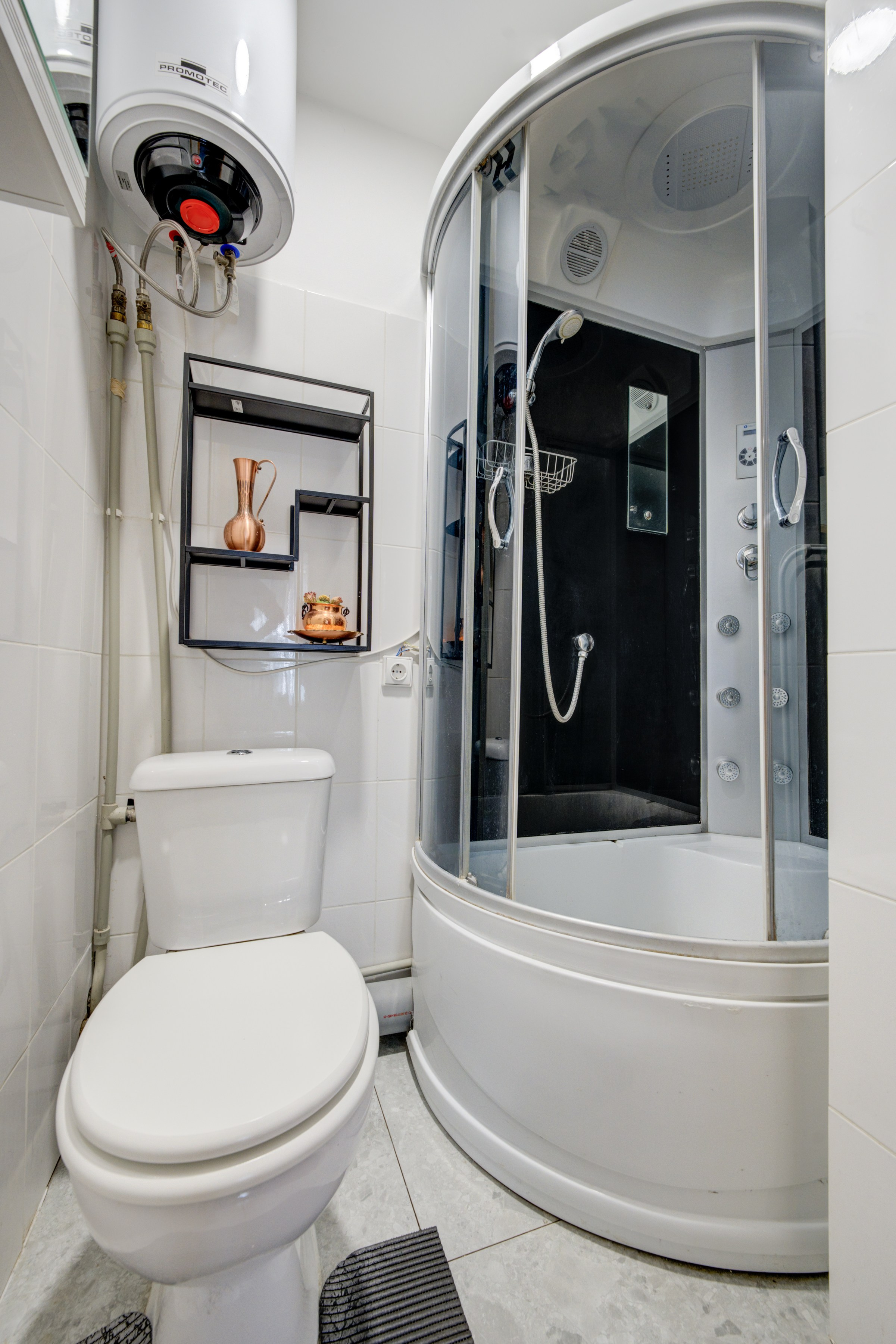 Naujaninkai mažas butelis. Elina Sapiega fotografė Vilniuje