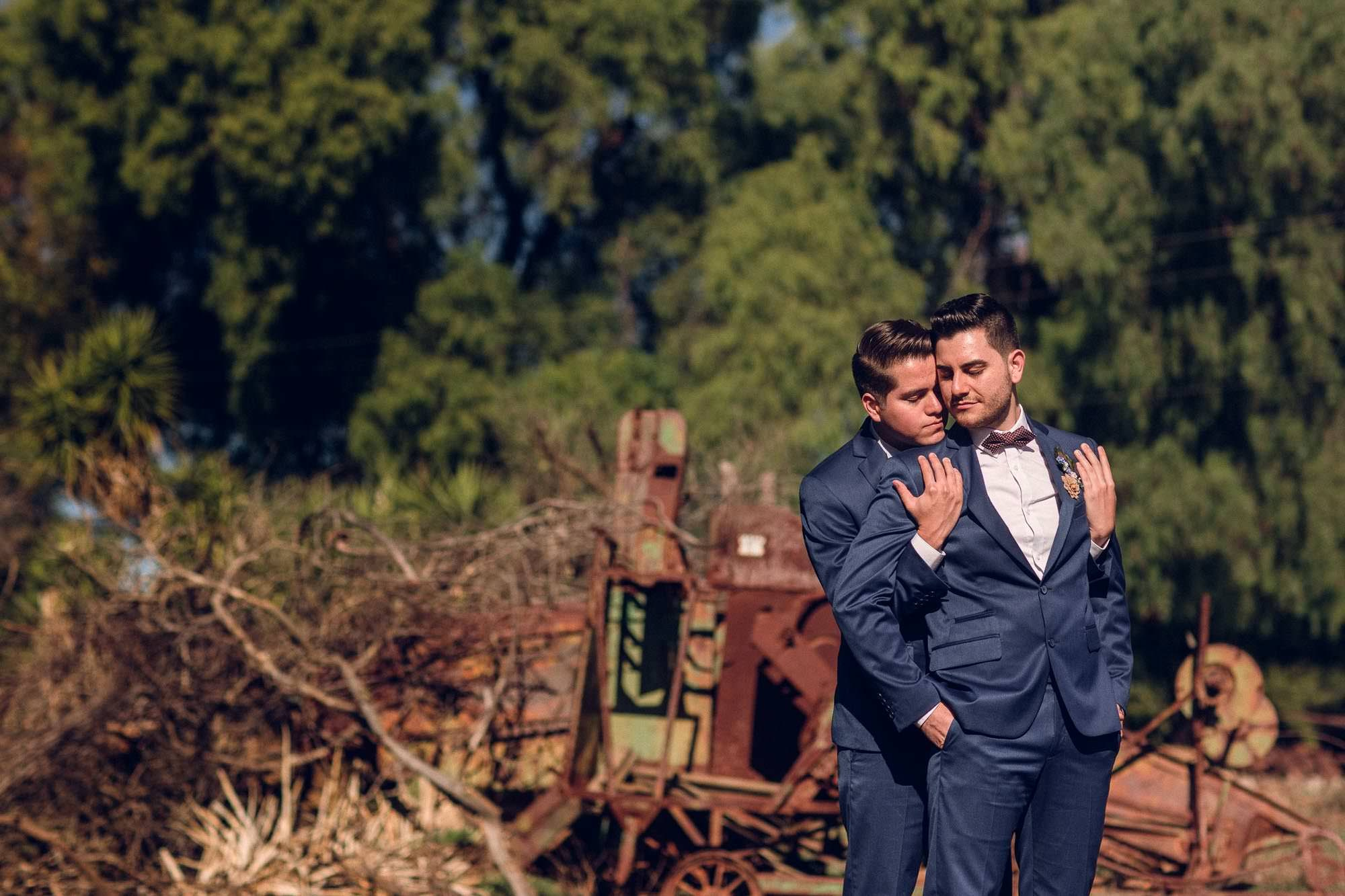 Two Grooms Valle de Guadalupe. Estudio de fotografia en Tijuana