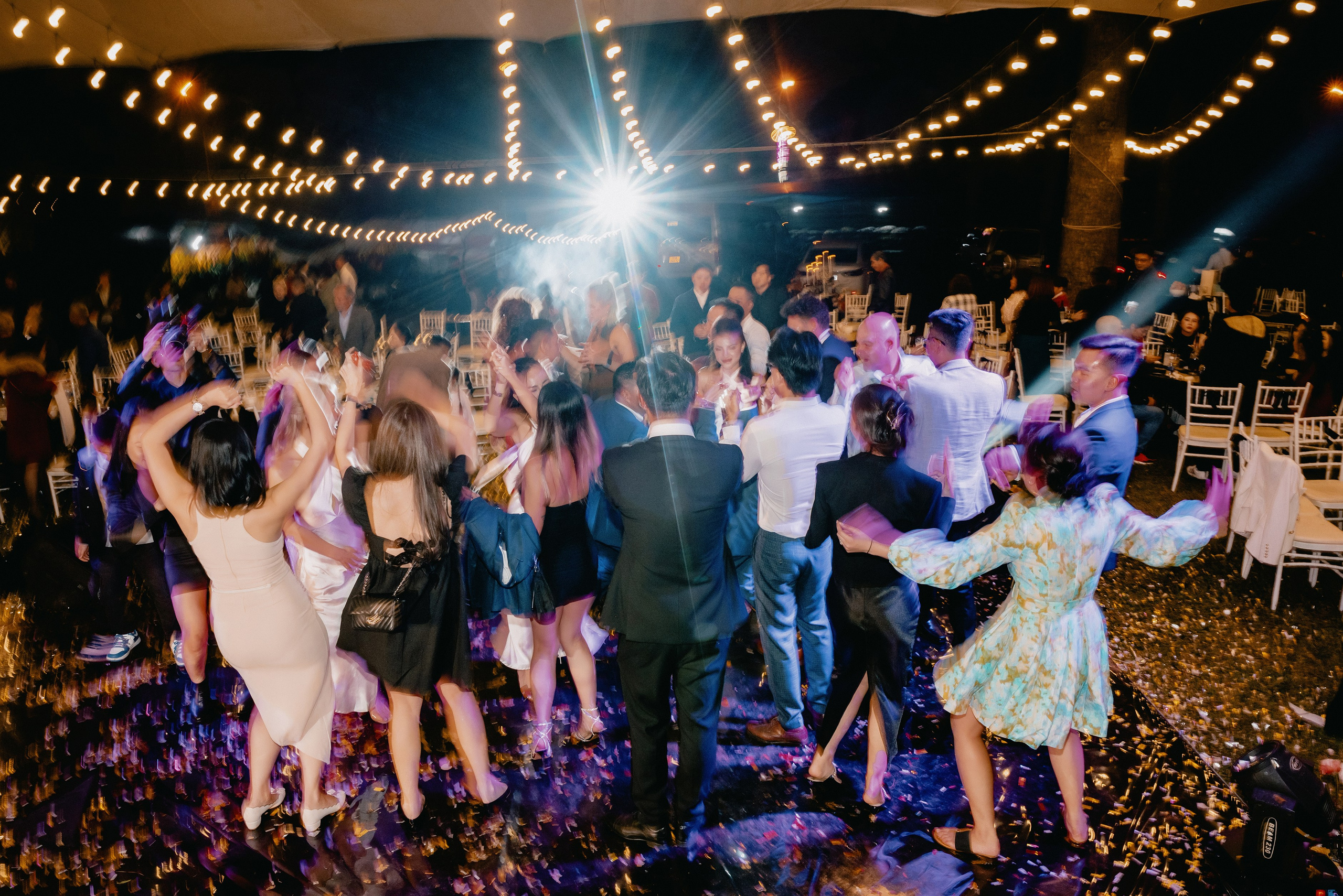JESSE & MIMI / Destination wedding. Nhiếp ảnh gia đám cưới hàng đầu tại Thành Phố Hồ Chí Minh