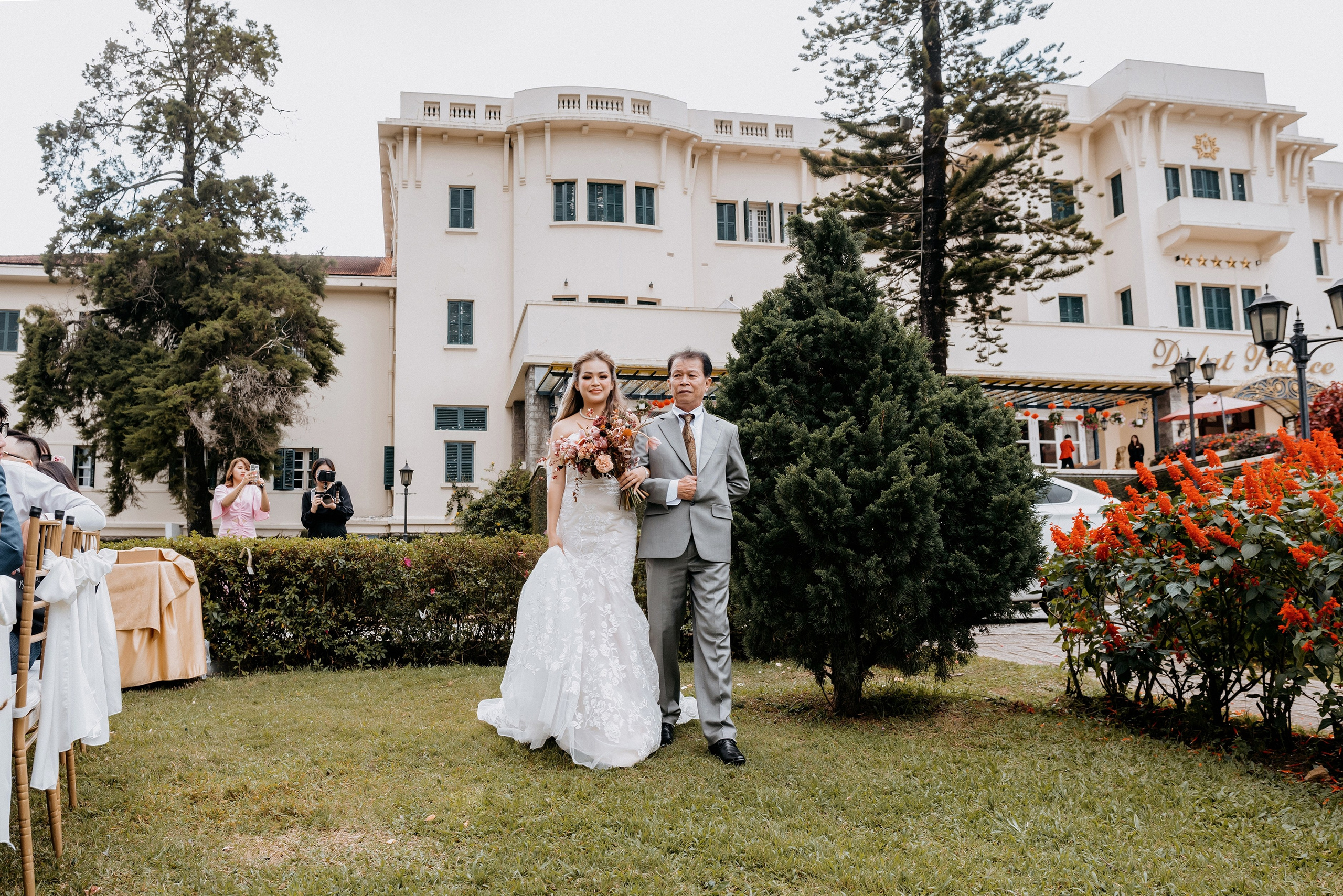 JESSE & MIMI / The Vows. Nhiếp ảnh gia đám cưới hàng đầu tại Thành Phố Hồ Chí Minh