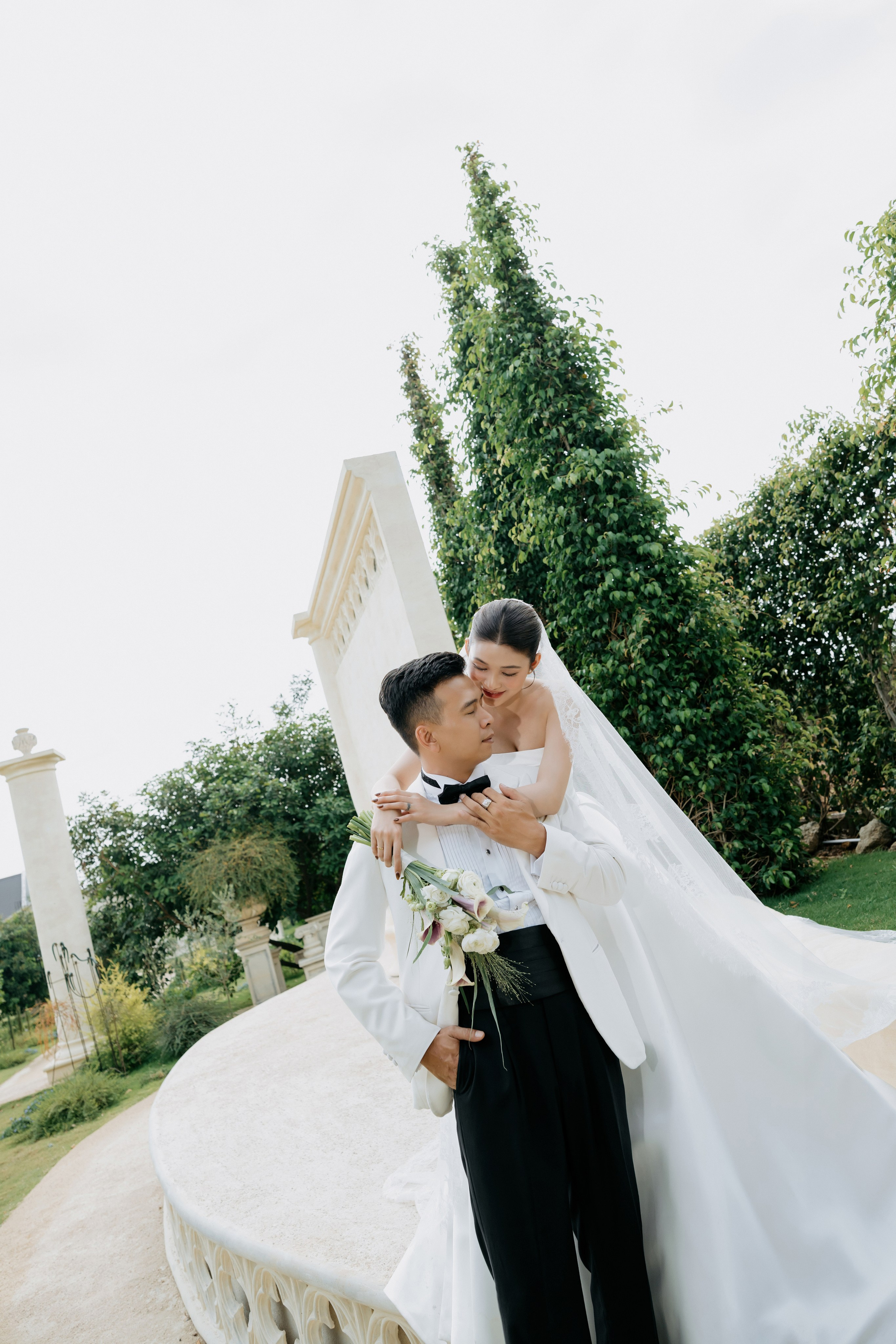 THU & NHU / An garden. Saigon Wedding Present | Art Beyond Moments