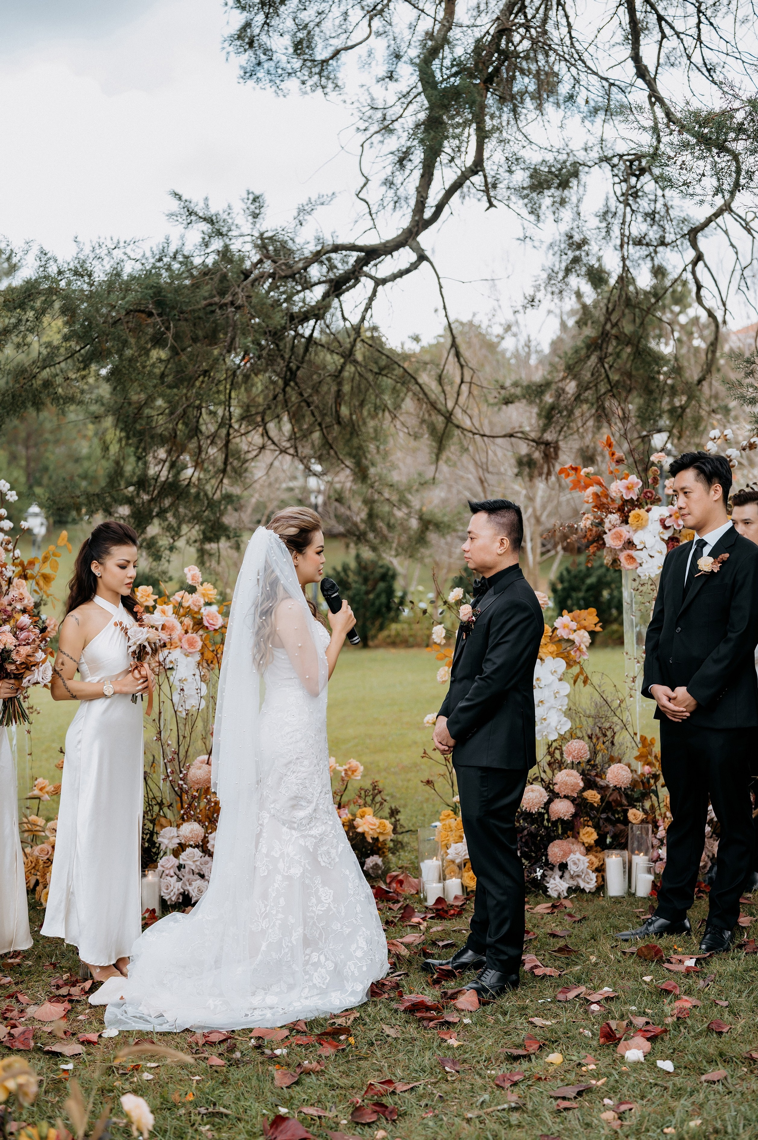 JESSE & MIMI / The Vows. Nhiếp ảnh gia đám cưới hàng đầu tại Thành Phố Hồ Chí Minh