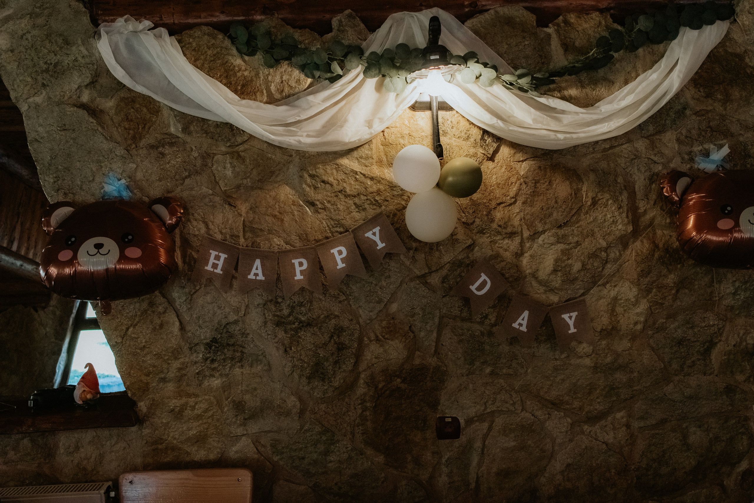 Razvan. Fotograf si videograf — evenimente si studio