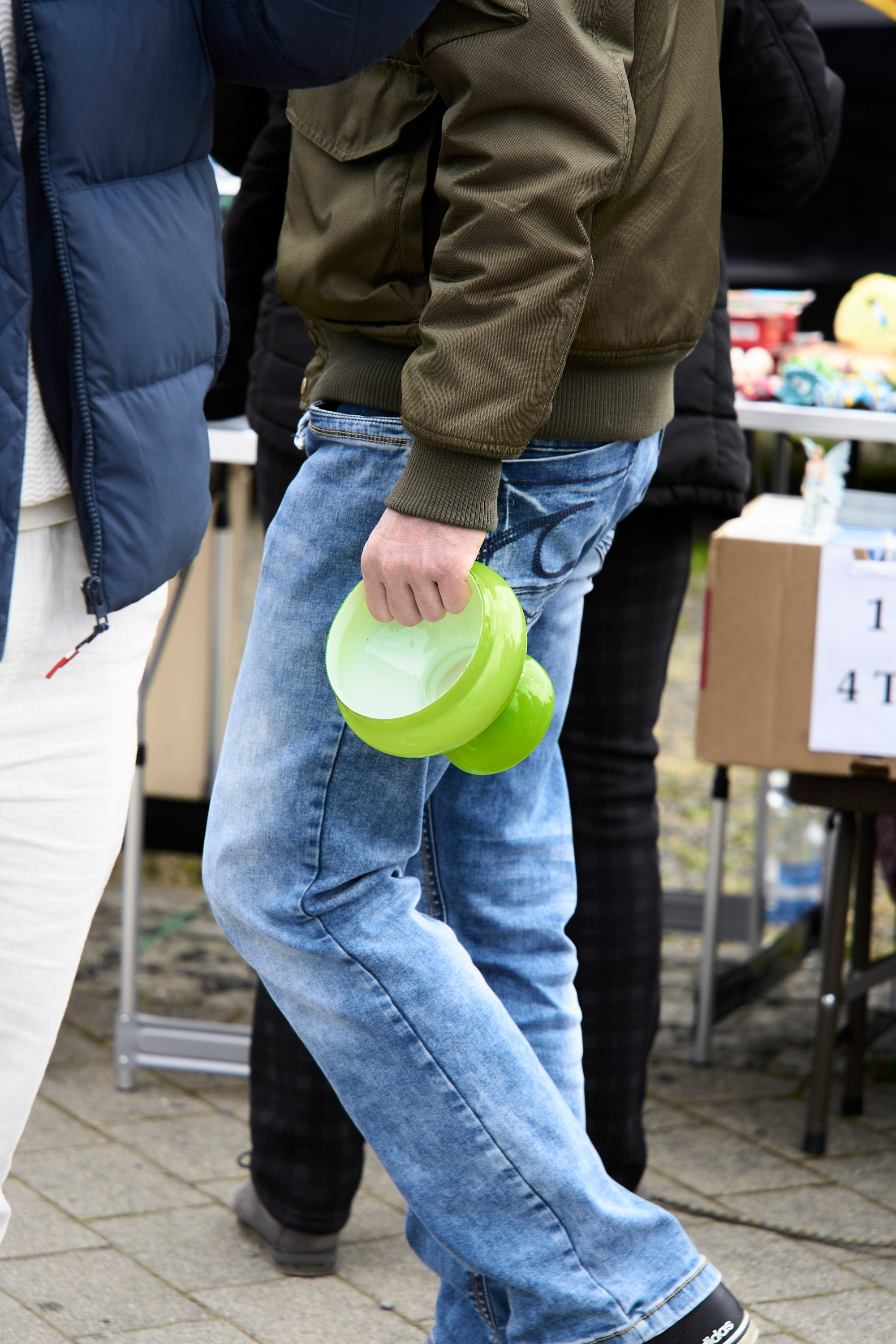 Flohmarkt-Fund. Aleksandr Steinbrenner | Streetfotografie