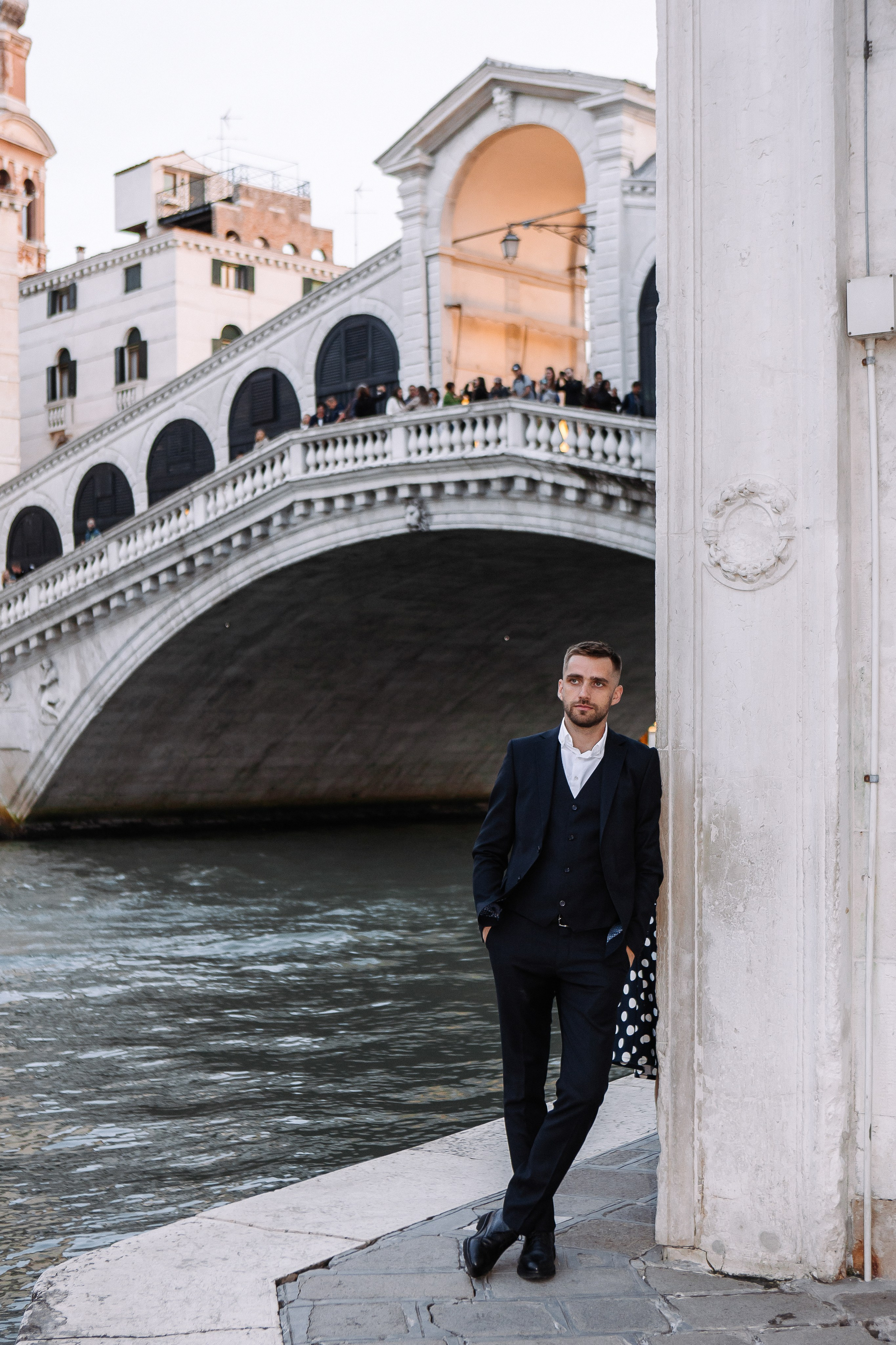 Love story in night Venice