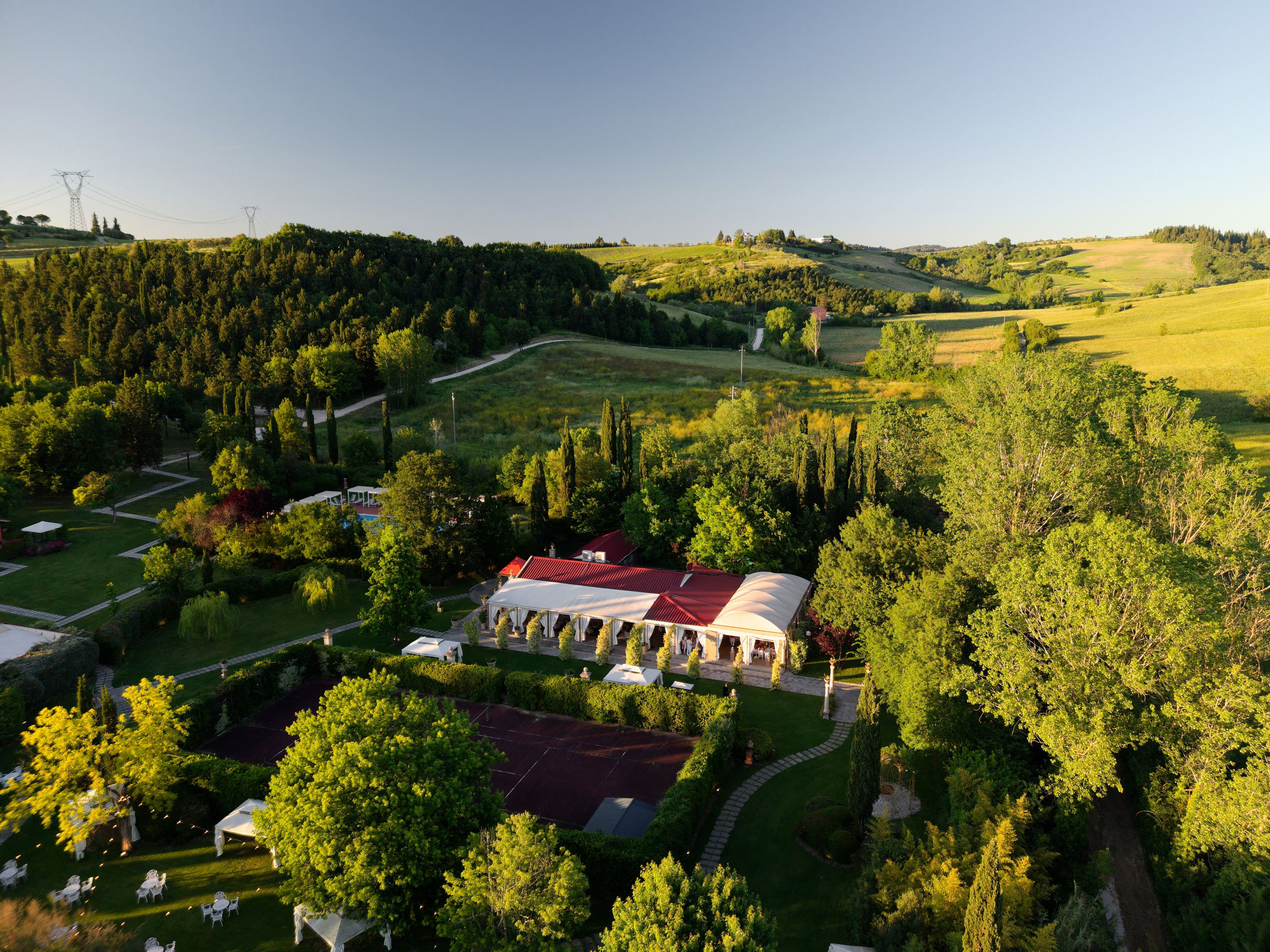 Pizza Party at Tenuta Massini, Florence, Italy. Destination Wedding Photographer — Nikita Burtsev
