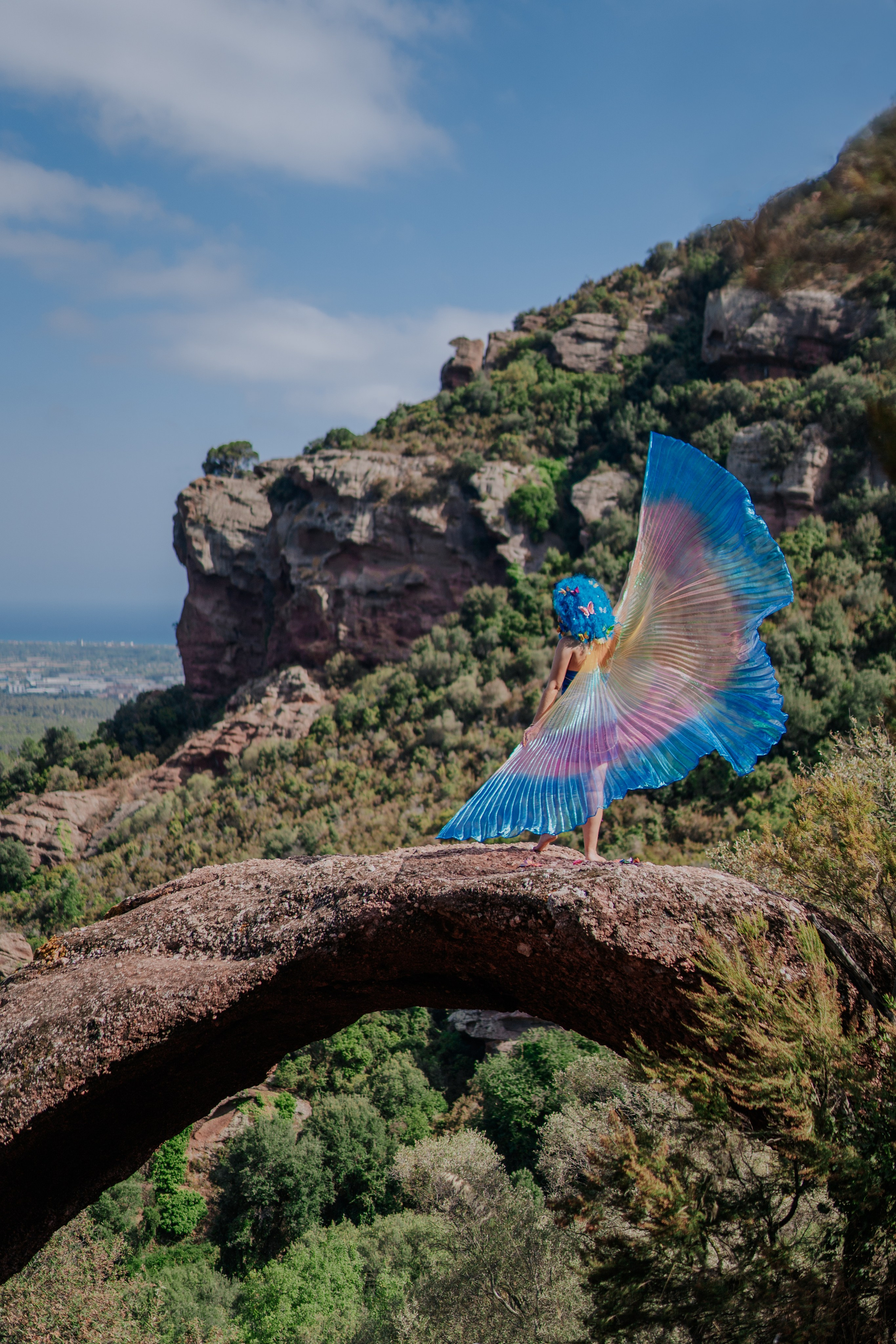 WOW dresses in Barcelona. DiaFoto — Wow Photographer in Barcelona | Premium Barcelona Photoshoot Experience