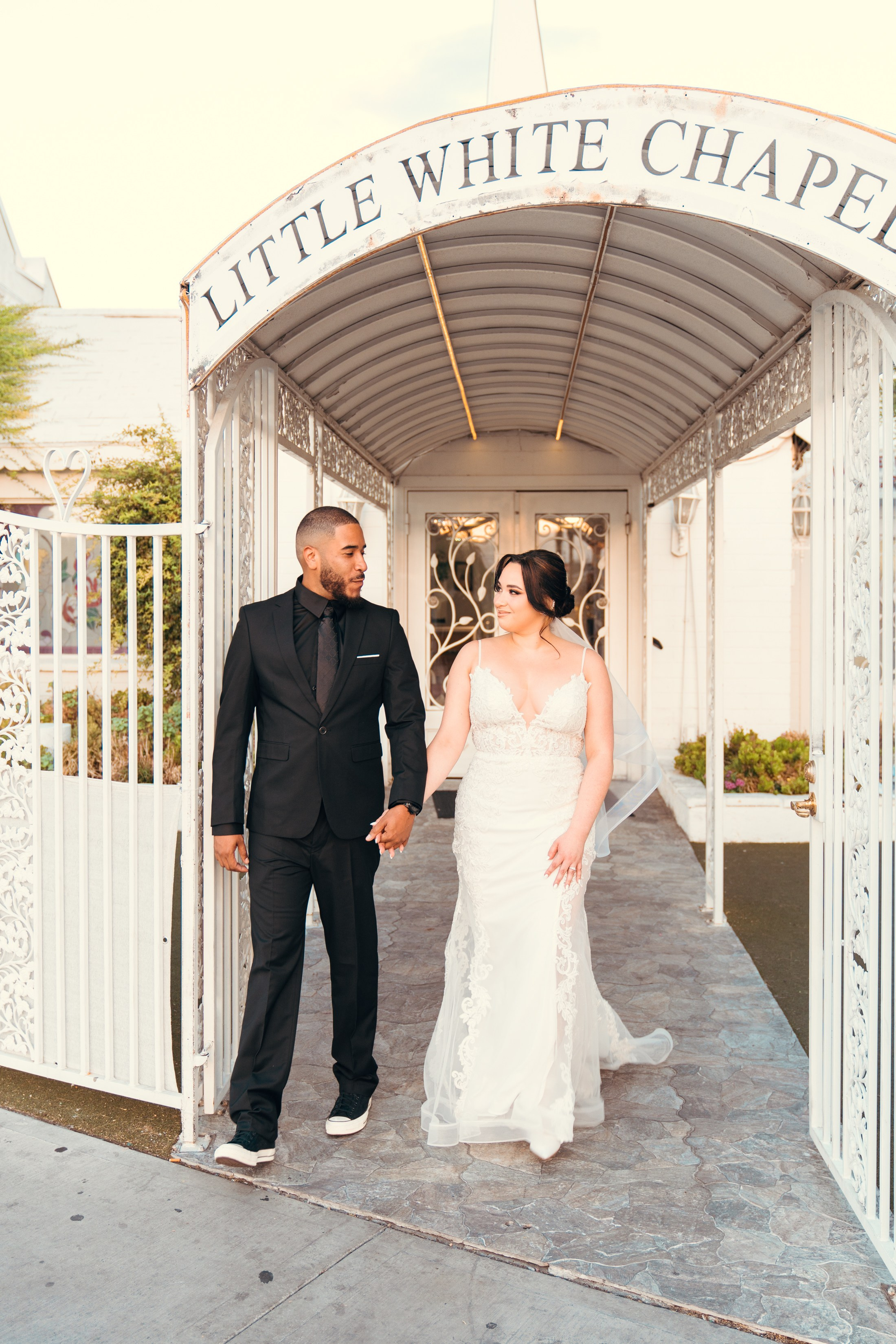 Diannel&David. Wedding & elopement photographer Viktoriya Kravtsov. Las Vegas