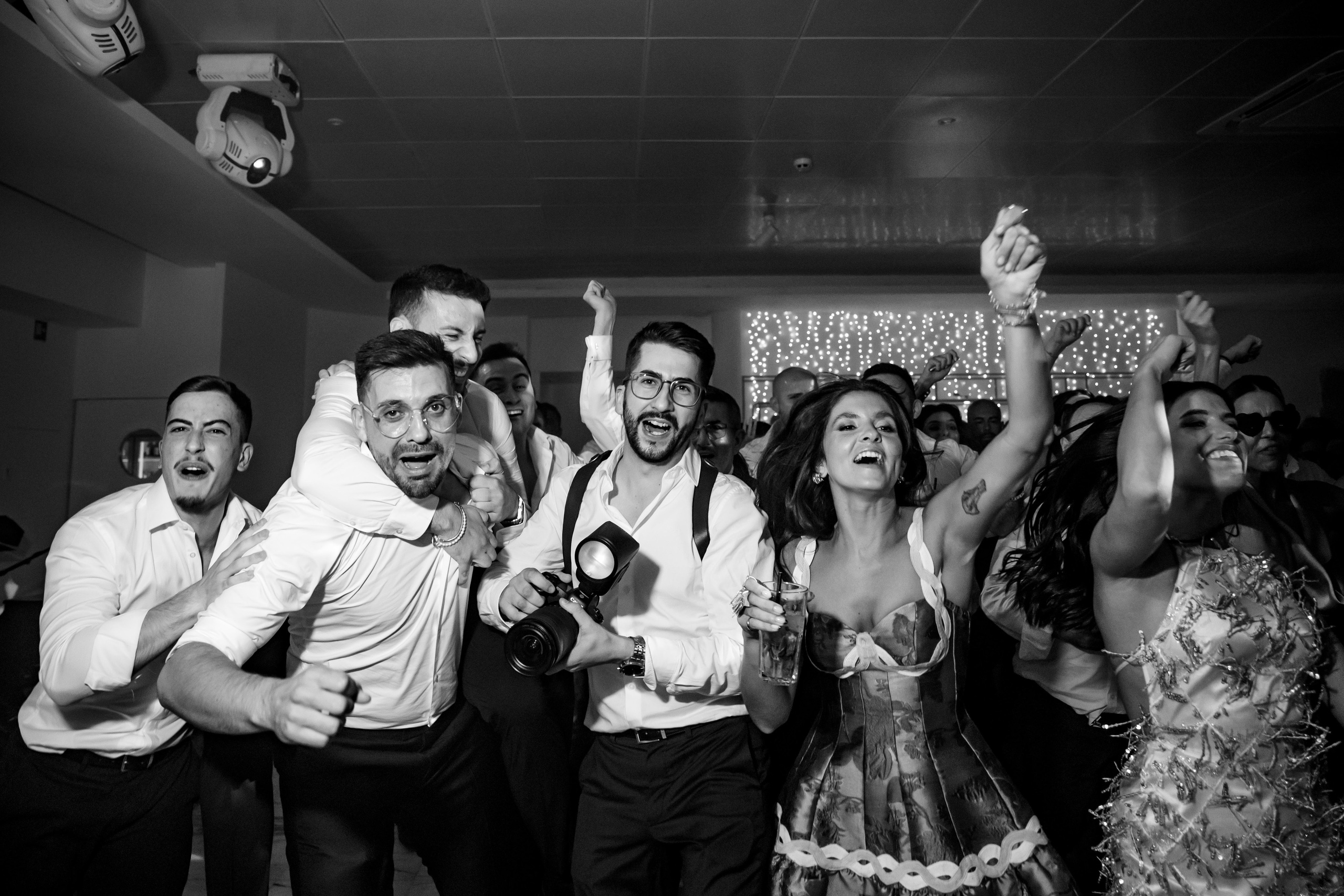 Glicínias Boutique Hotel Wedding in Guimarães | Pedro & Joana. Lisbon Wedding Photographer | Timeless Documentary Wedding Photography