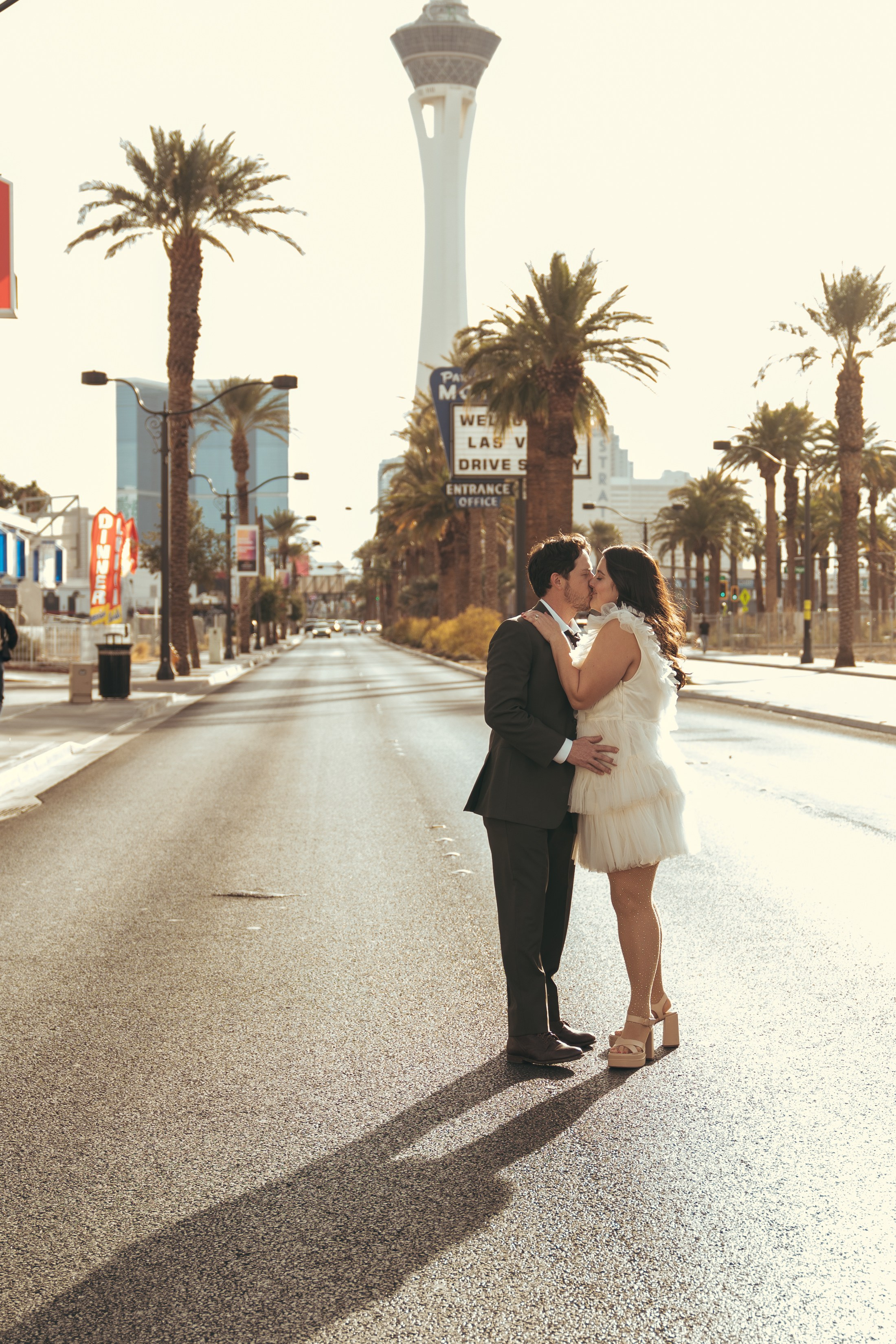 Grace&Jesse. Wedding & elopement photographer Viktoriya Kravtsov. Las Vegas
