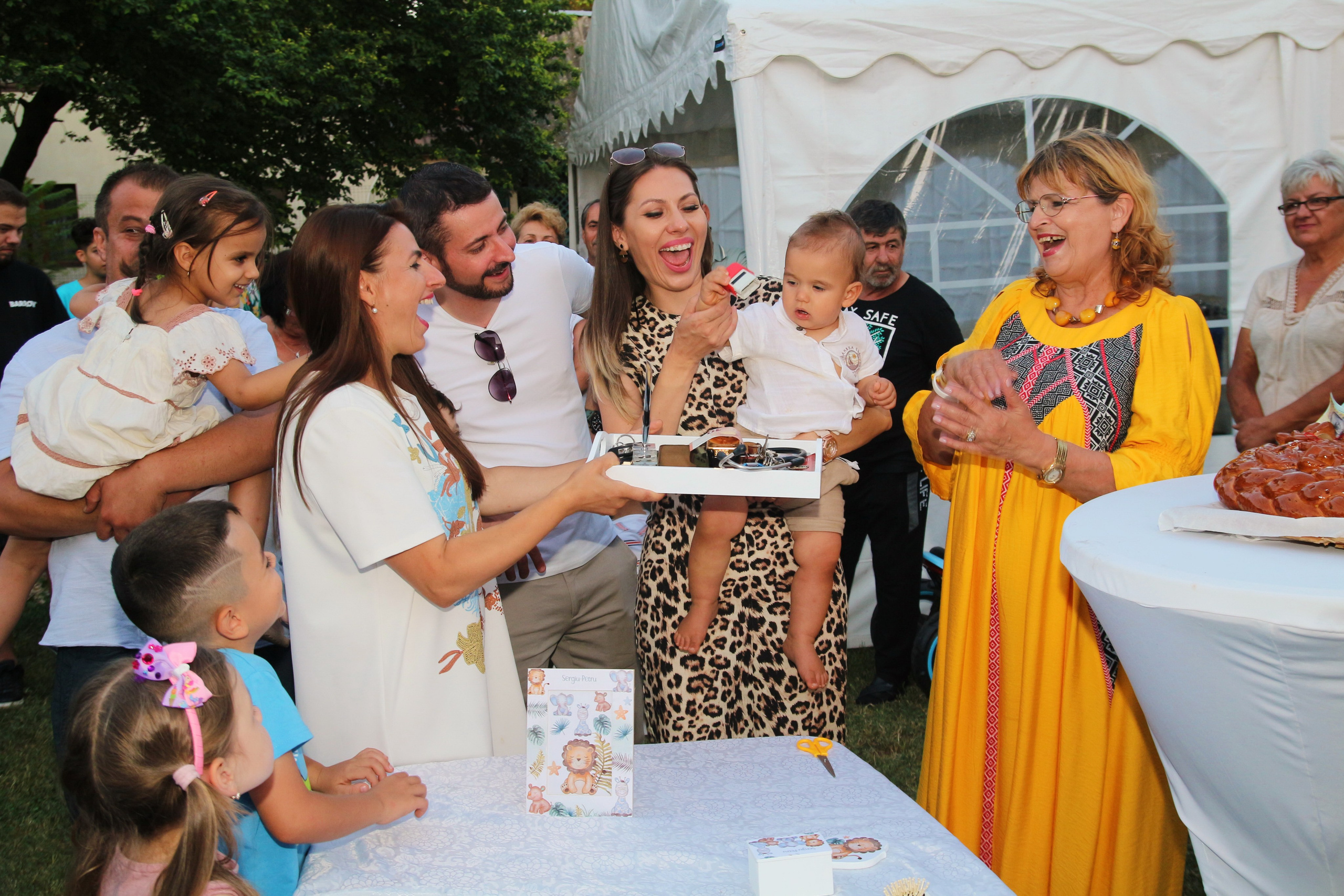 BYZO MEDIA. PETRU BYZO - family and children photographer in ROMANIA