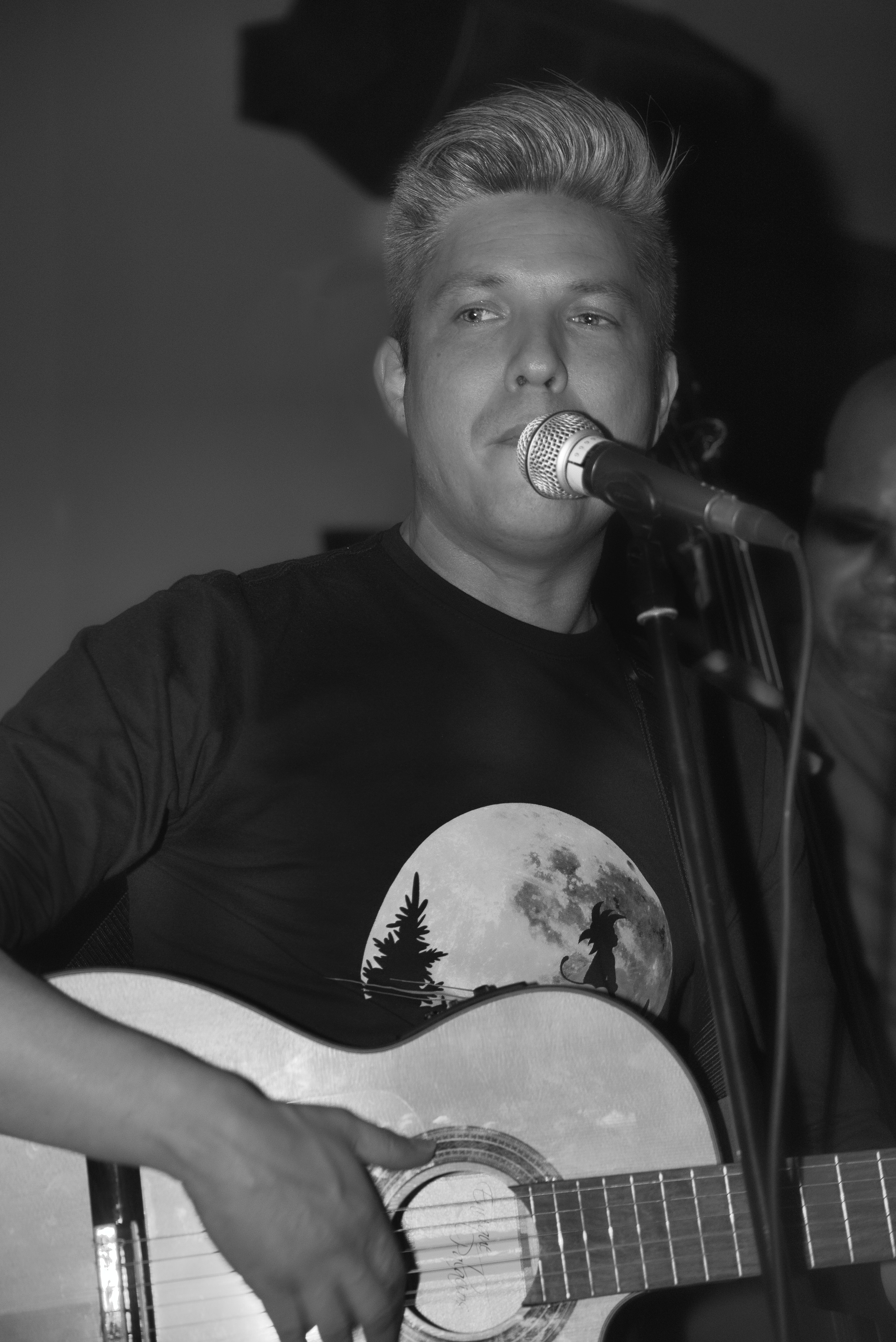 Fotografía de discoteca en Córdoba con música y diversión garantizada.
