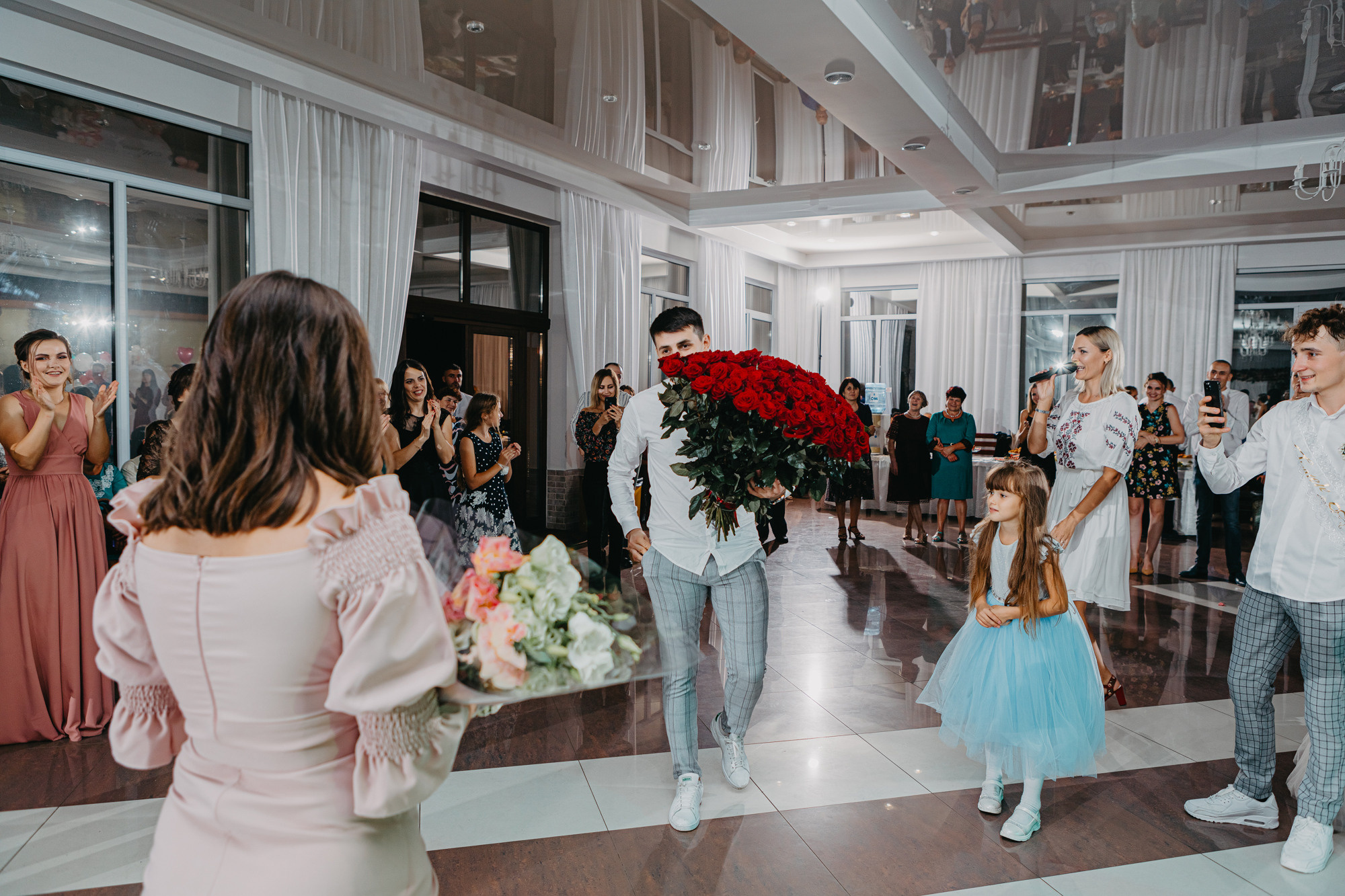 Costel si Mihaela. Wedding photographer and videographer