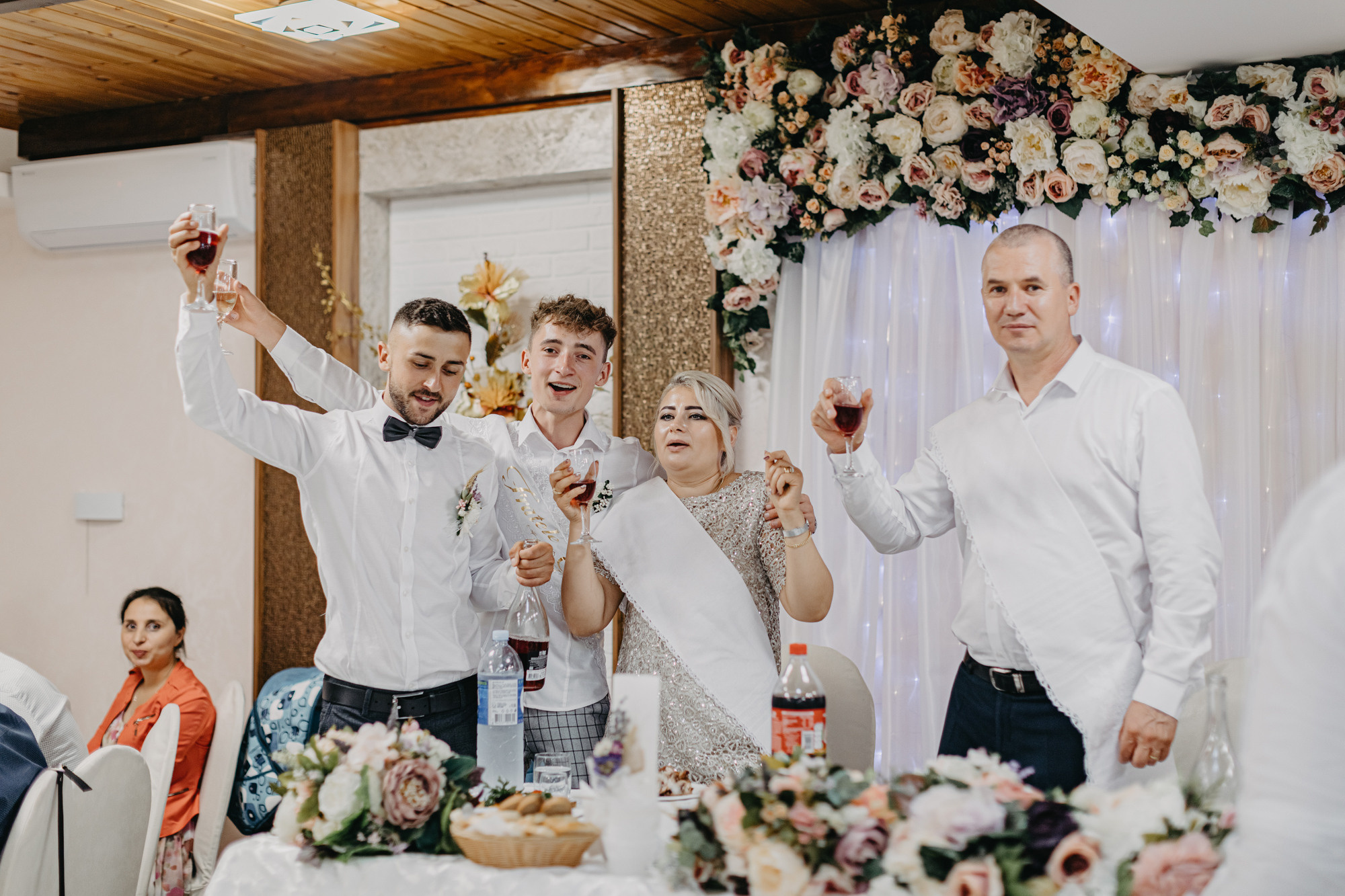 Costel si Mihaela. Wedding photographer and videographer