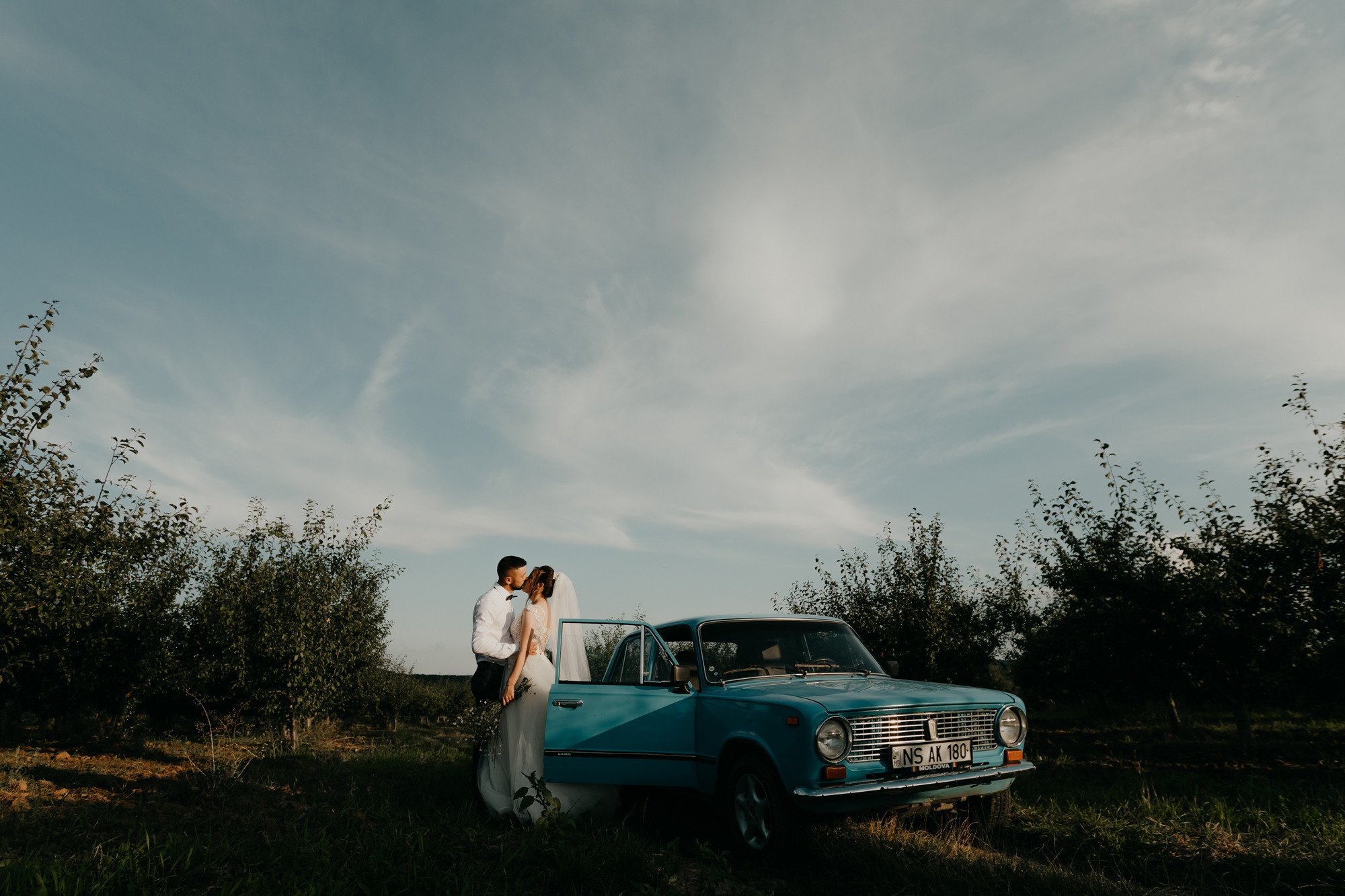 Costel si Mihaela. Wedding photographer and videographer