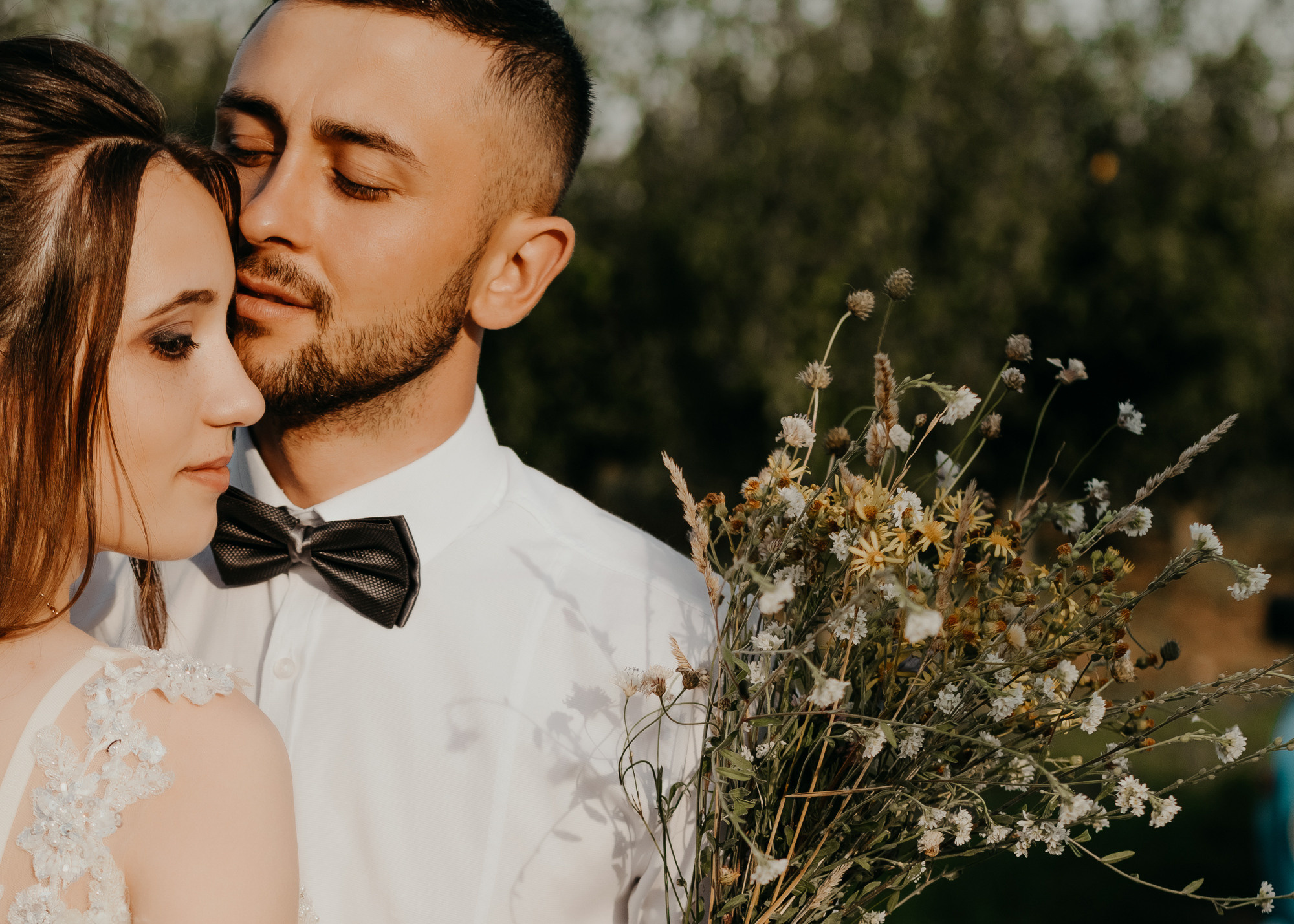 Costel si Mihaela. Wedding photographer and videographer