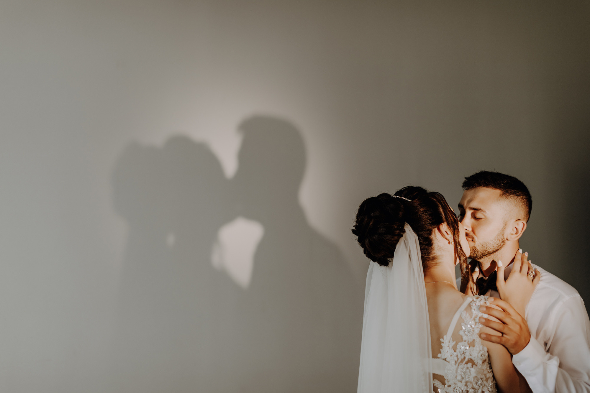 Costel si Mihaela. Wedding photographer and videographer