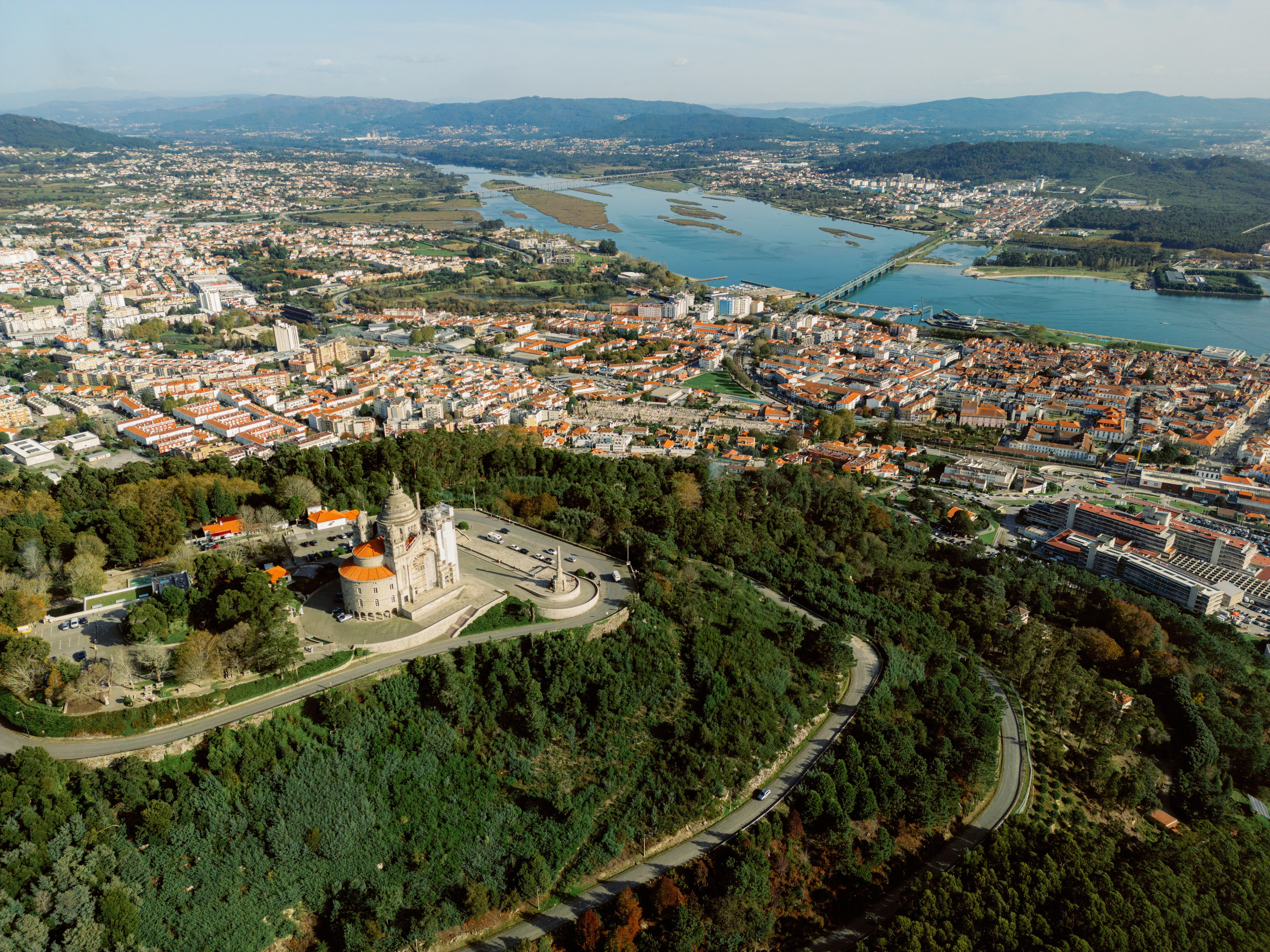 Сокровища Минью: Понти-ди-Лиму и Виана-ду-Каштелу