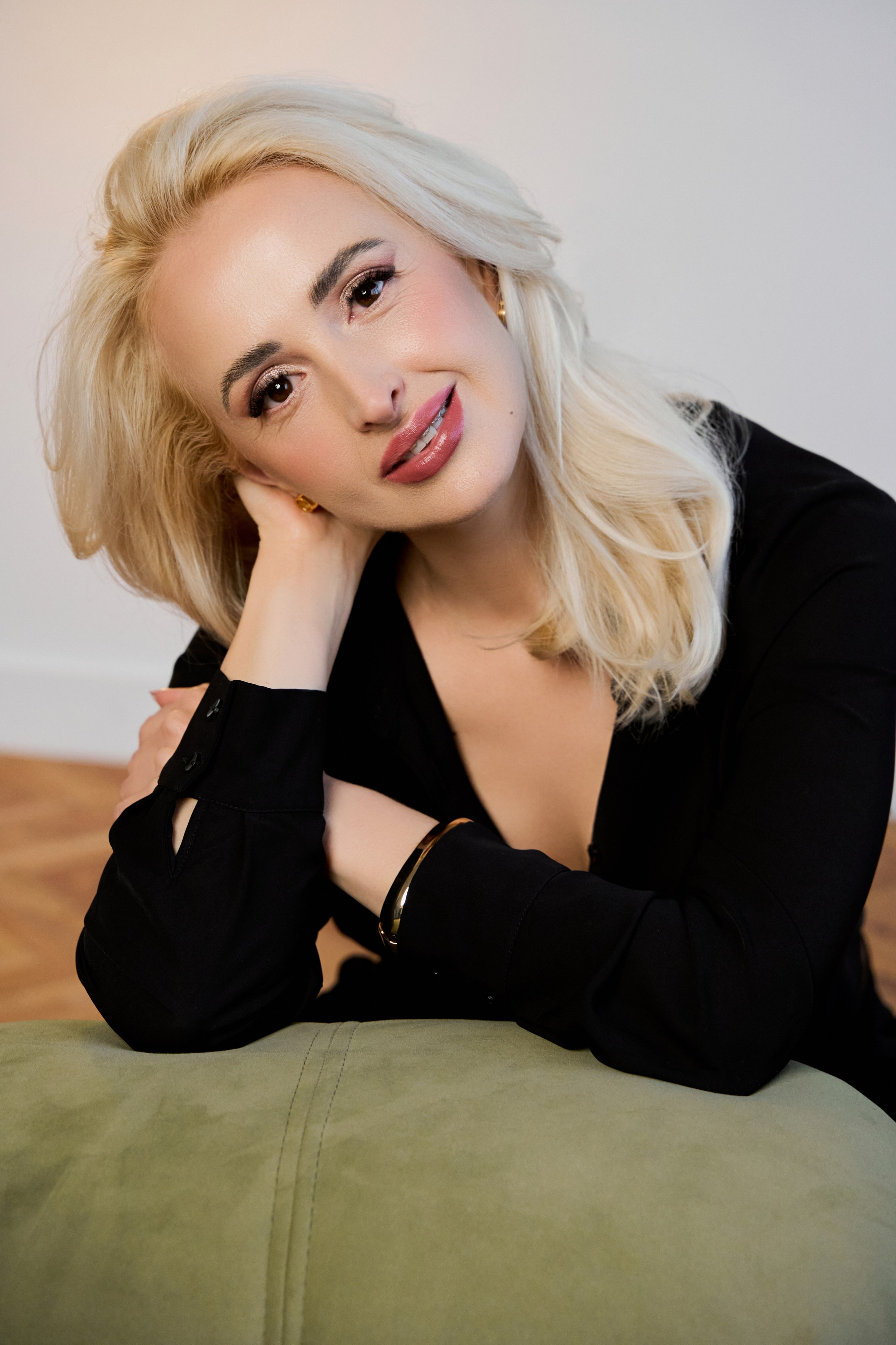 Эксперты. Привет