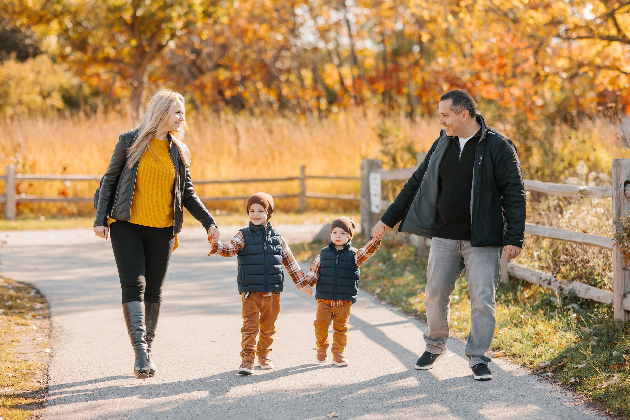 10.21.23 Family Photoshoot. Wedding family event photographer in Chicago Nick Yushevich