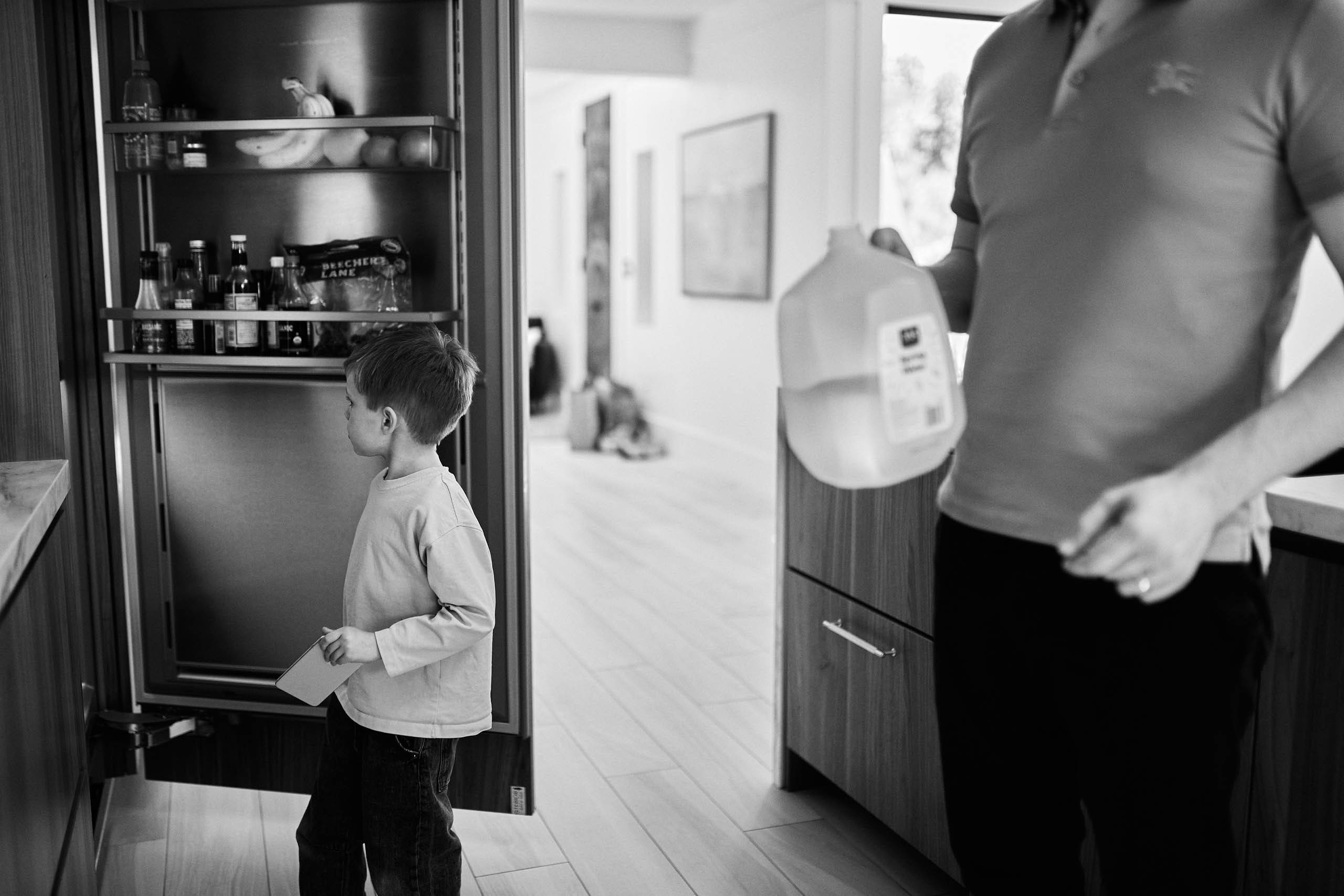 Fashion Maternity & Family Session at a Palo Alto Villa — Lifestyle Couple, Child, and Editorial Motherhood Photography. Bay Area Life | Event, Wedding & Commercial Photography Agency