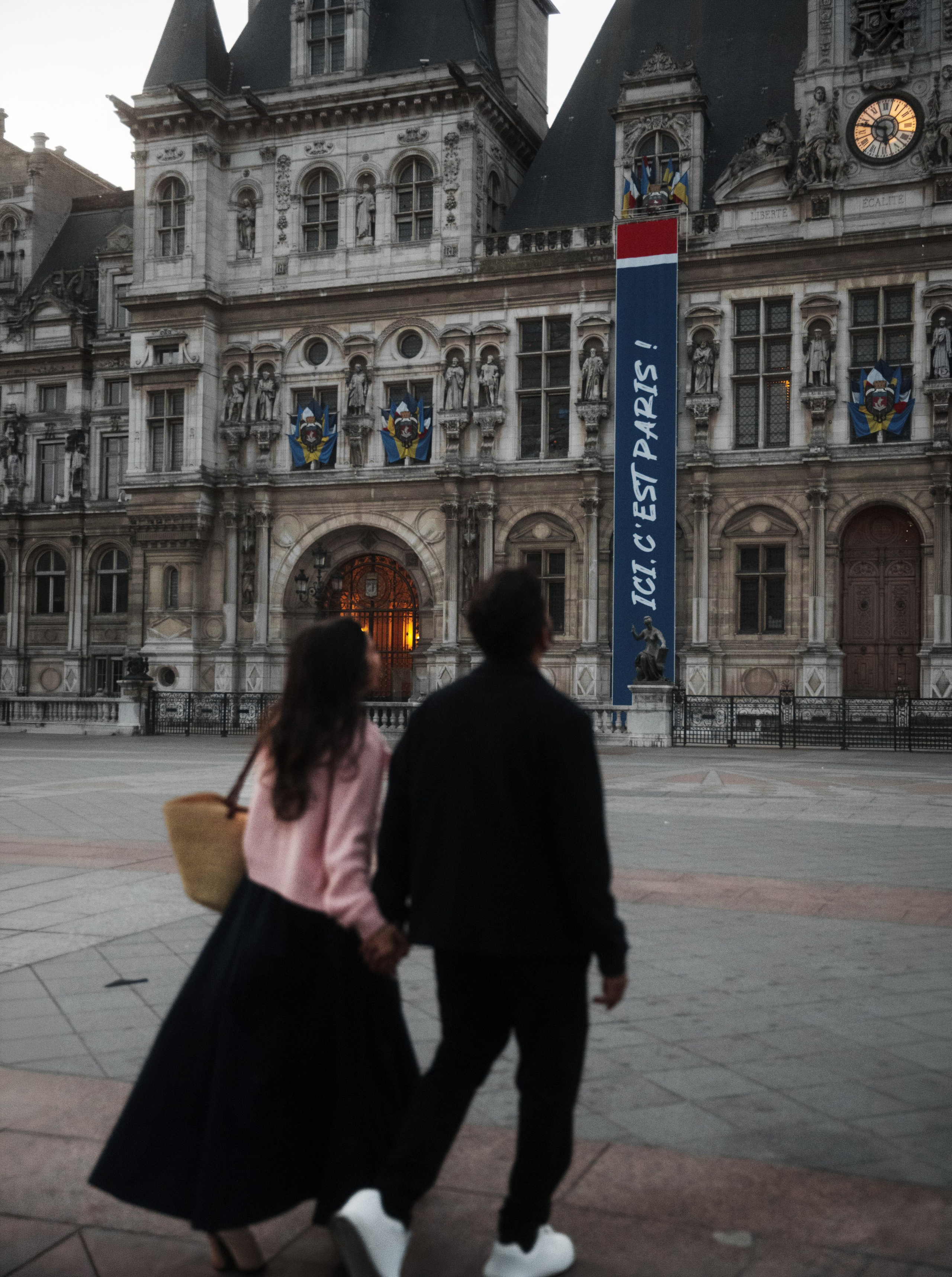 Spring Couple Photoshoot in Paris