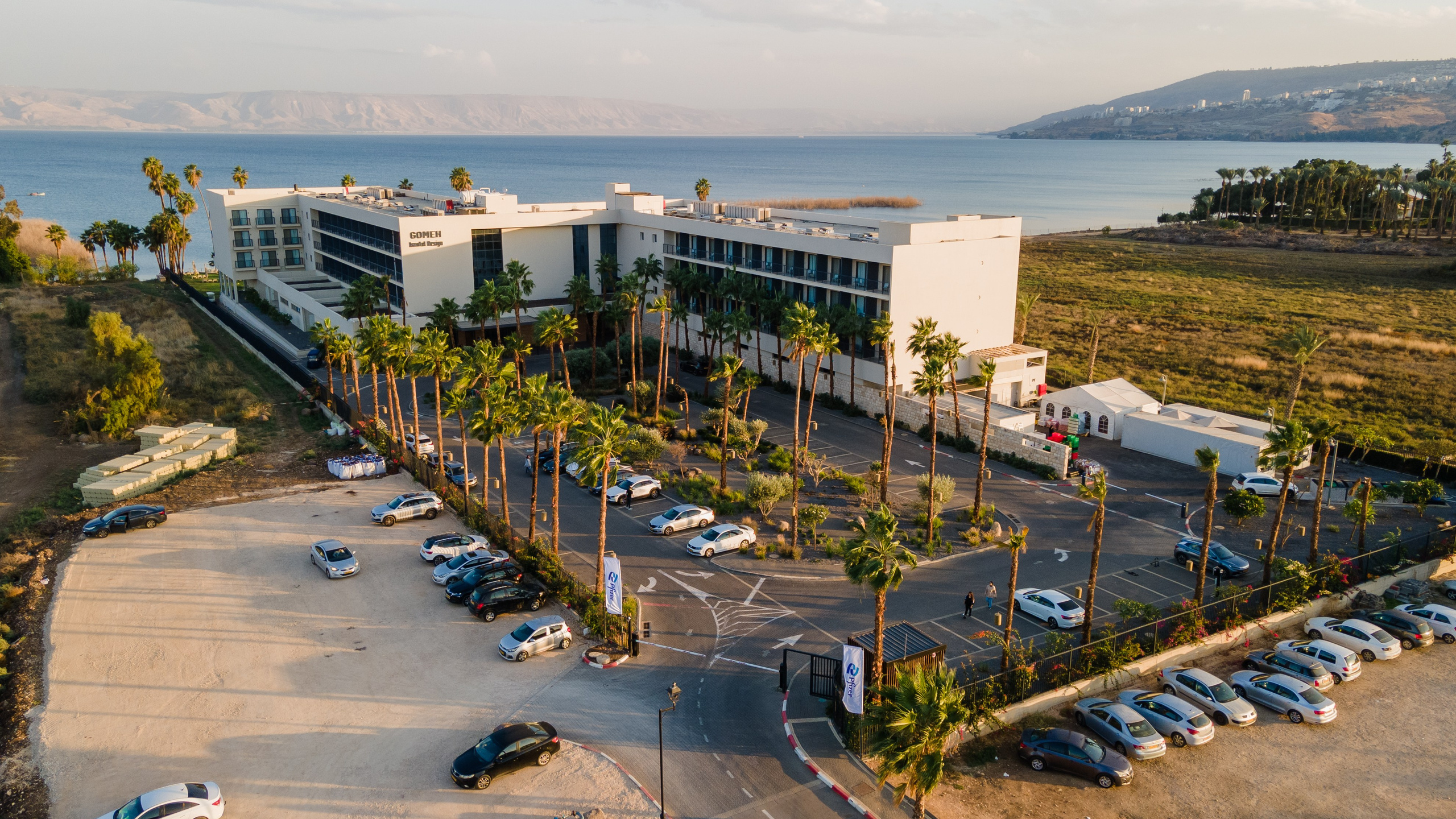 Pfizer. AMIR BUCHNIK PHOTOGRAPHER