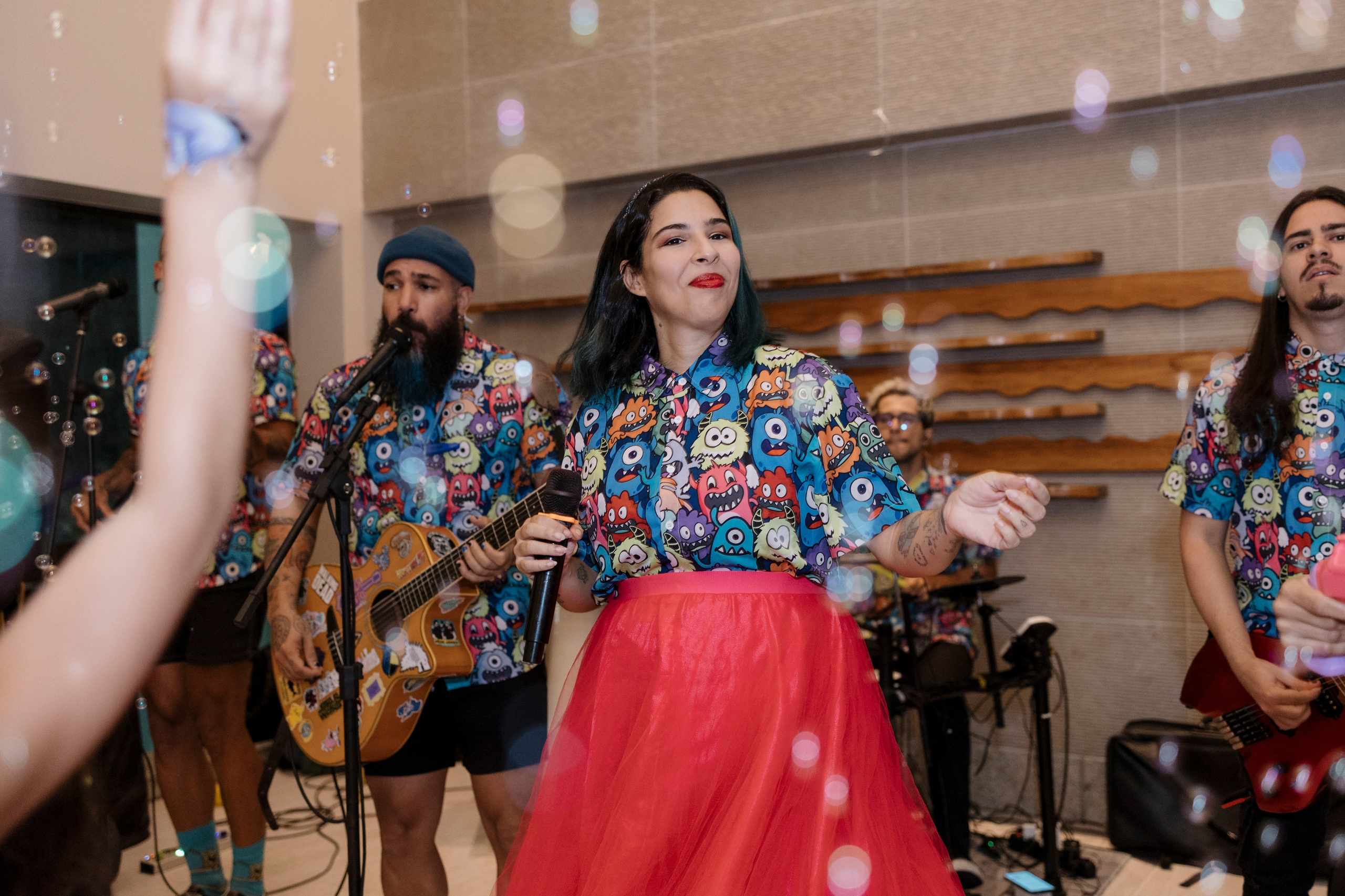 Show de rock infantil durante a comemoração