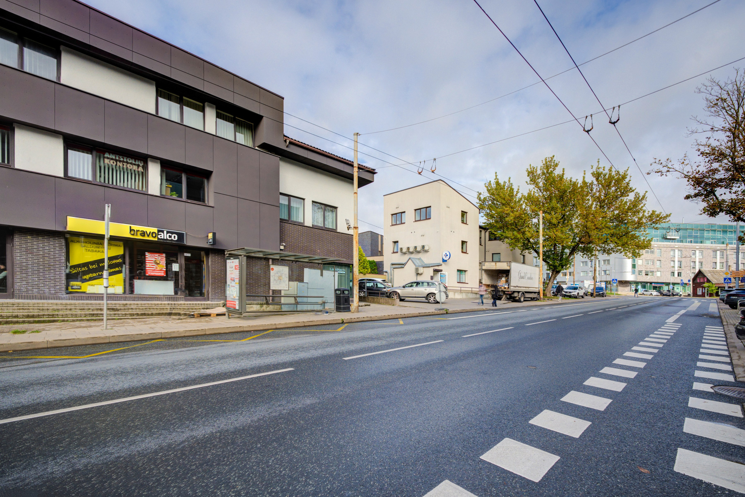 Kėstučio g. 30, komerc. patalpos. Elina Sapiega fotografė Vilniuje