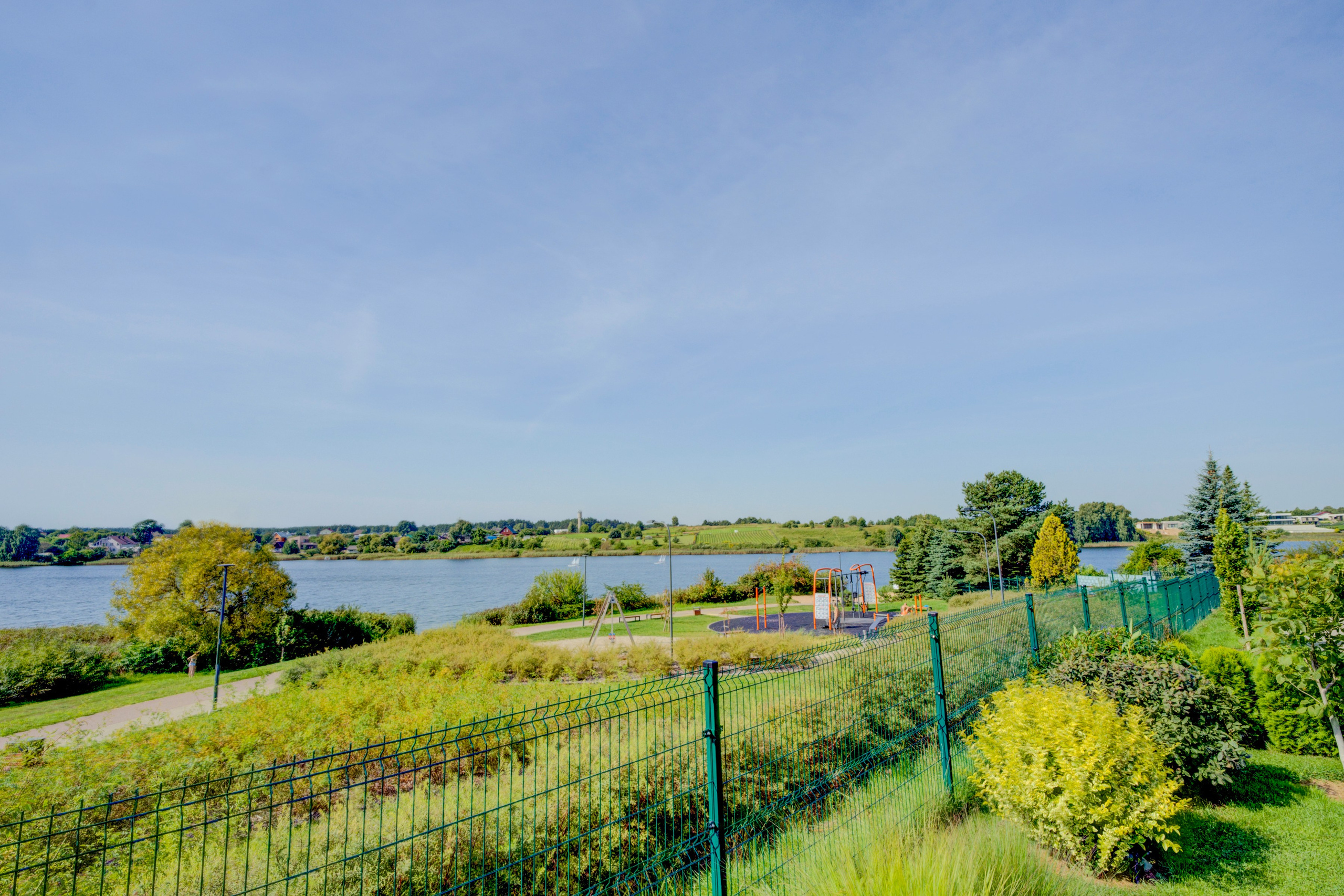 Gilužio g. 49, 2k. butas prie ežero. Elina Sapiega fotografė Vilniuje