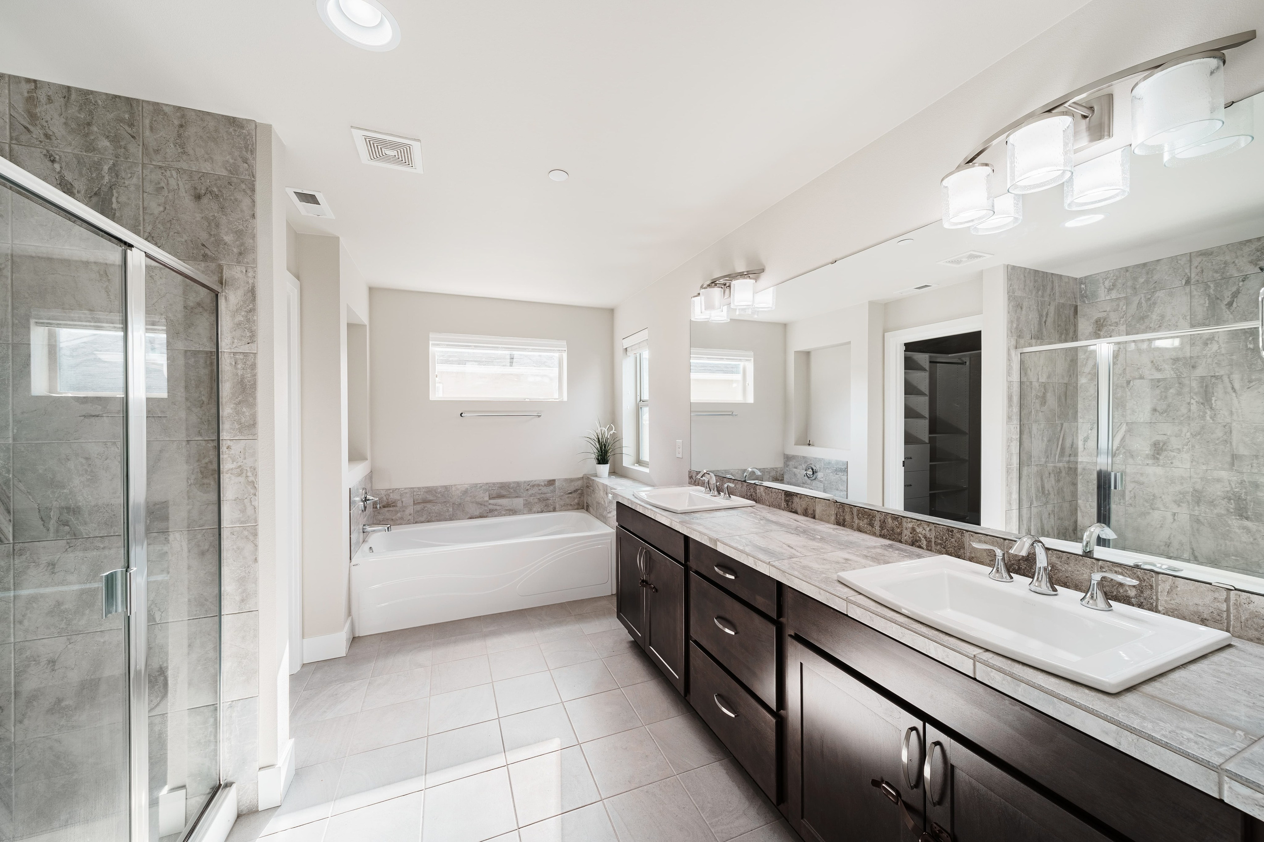 Real Estate photography. Washington state. EVAN ARISTOV WEDDING PHOTOGRAPHY — Seattle Wedding Photographer