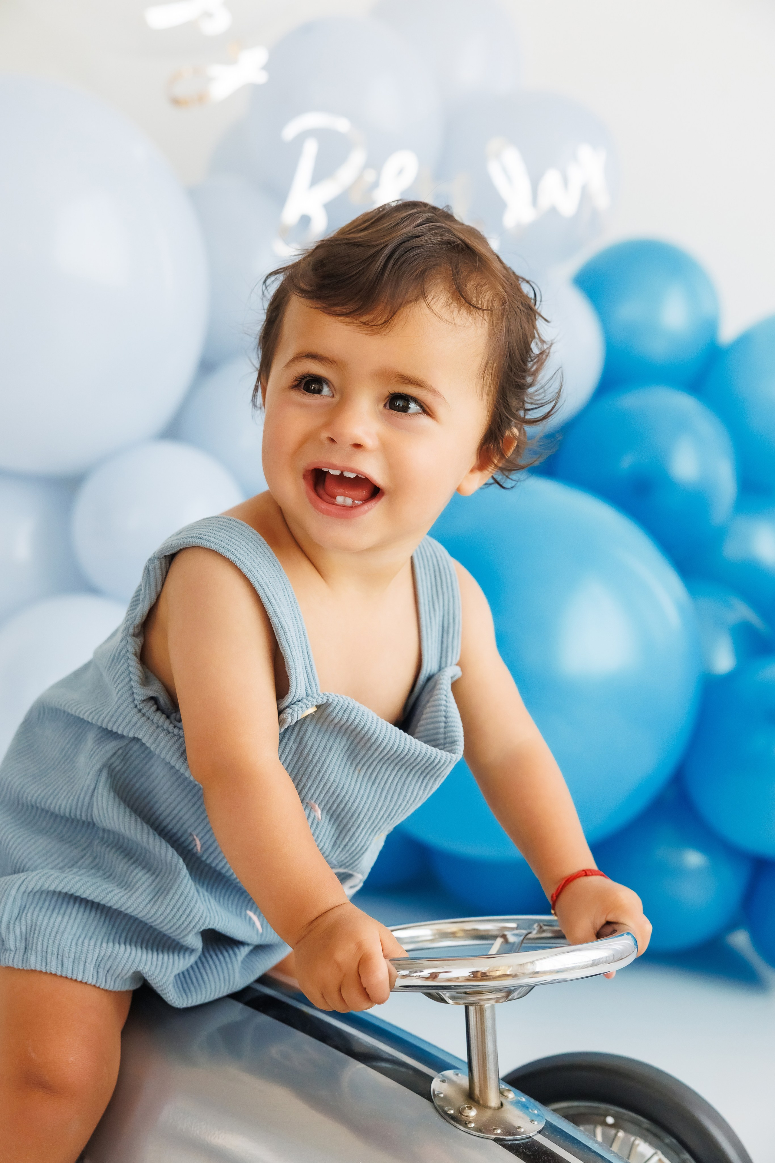 Честит Рожден Ден. Фотограф Ирина Йотова