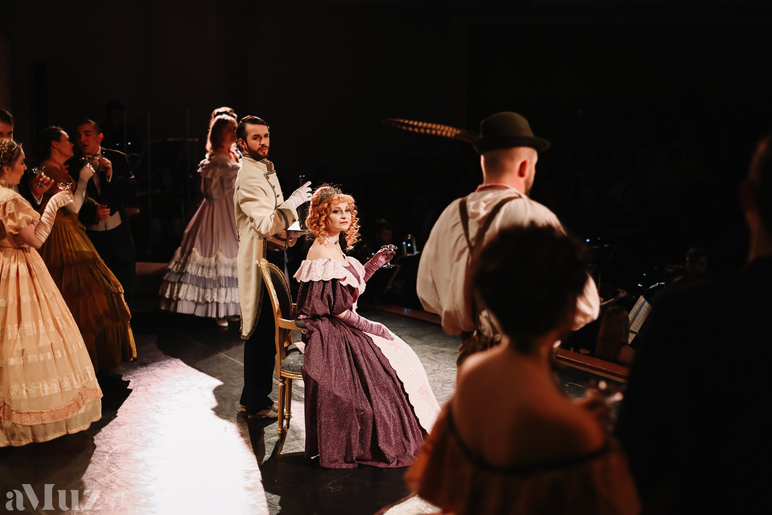 Opera Łąkowa. Fotograf Ślubny Warszawa - Sesje Biznesowe Rodzinne Eventy