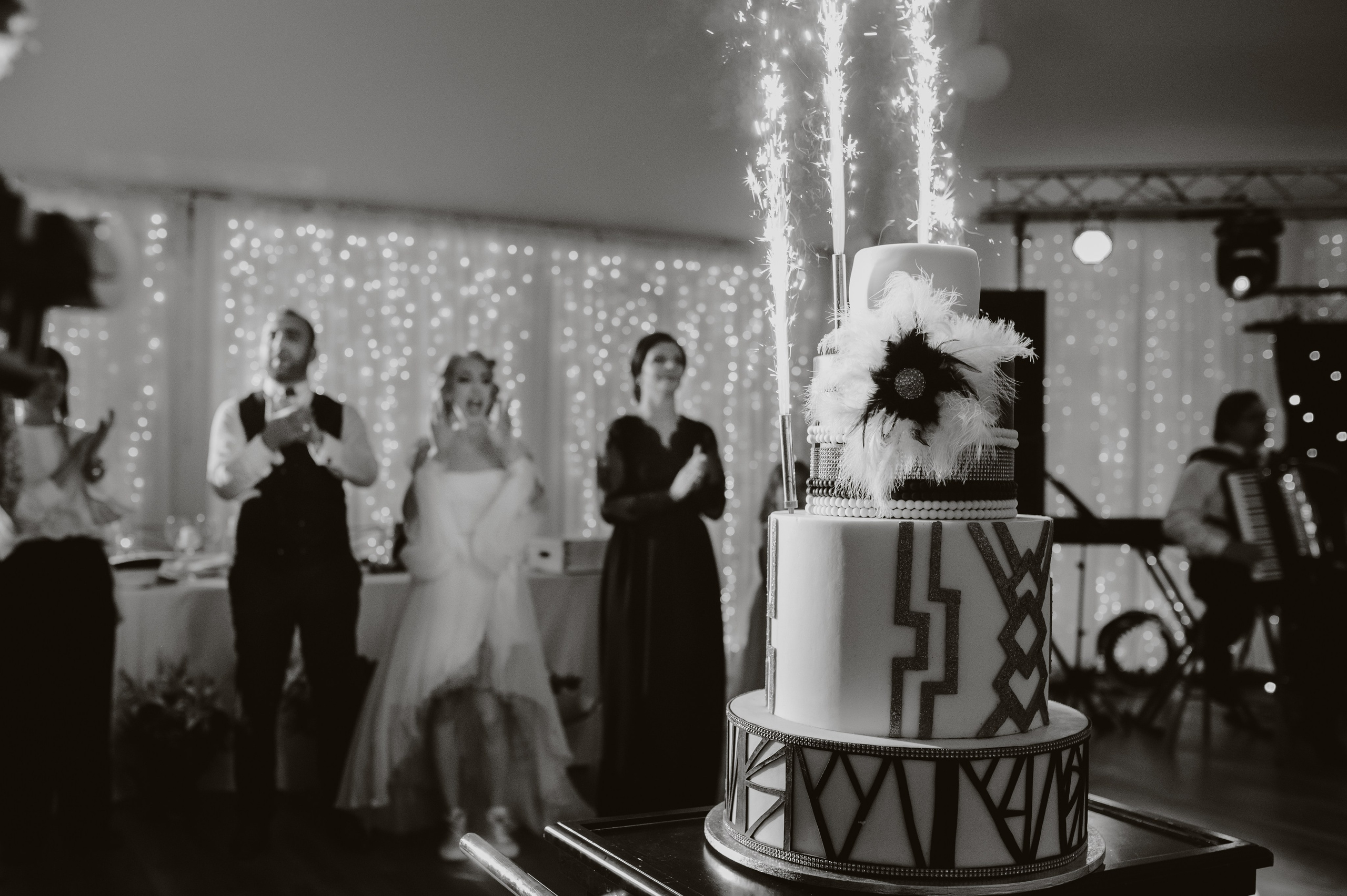 Nunta cu tematica anilor 1920, sedinta foto in ziua evenimentului. Proud Vision Weddings | Wedding Photography & Film — Servicii profesionale Foto Video Nunta Iasi