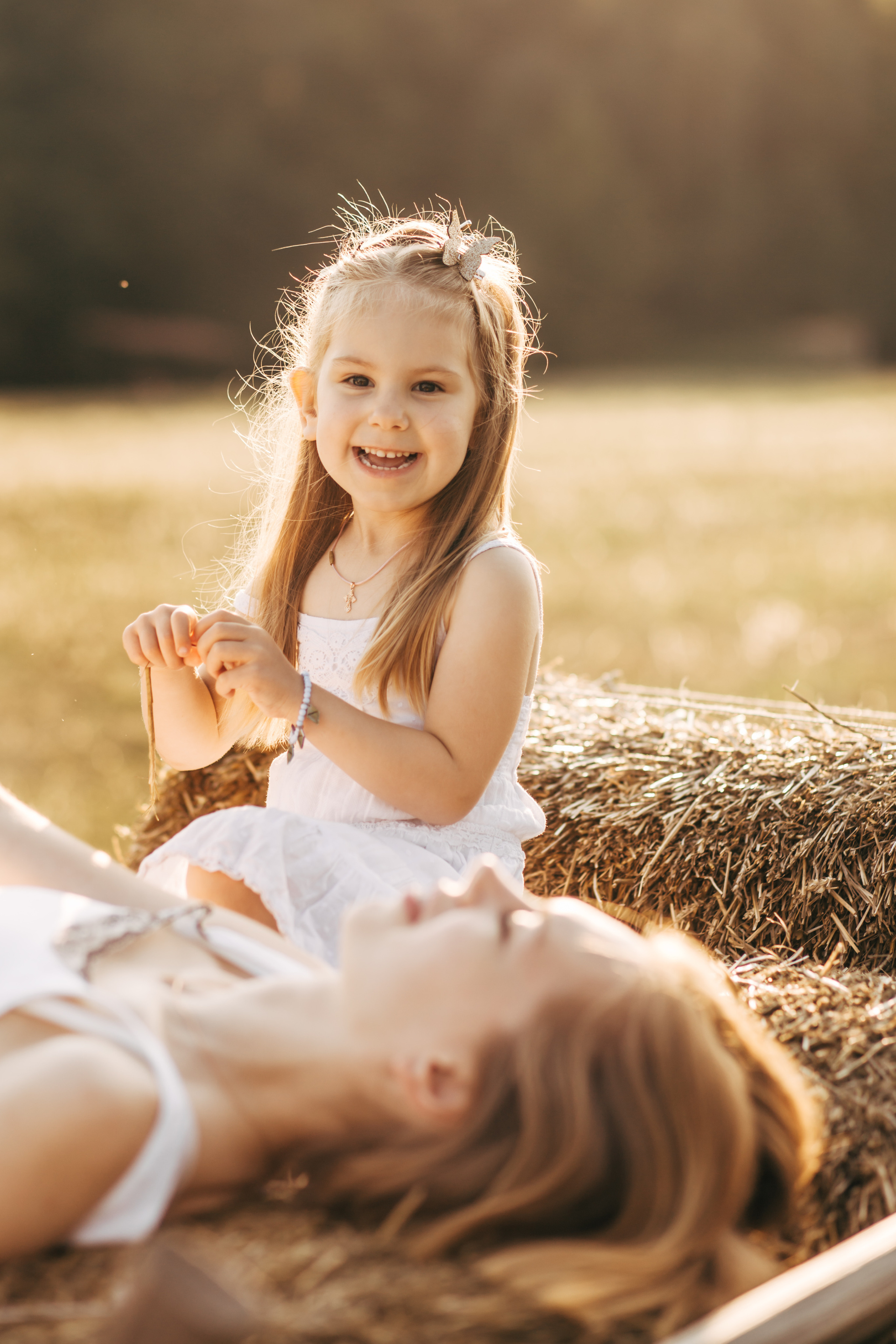 Anya, Tolik, Olya. Portrait family photographer in Berlin Elena Zakh